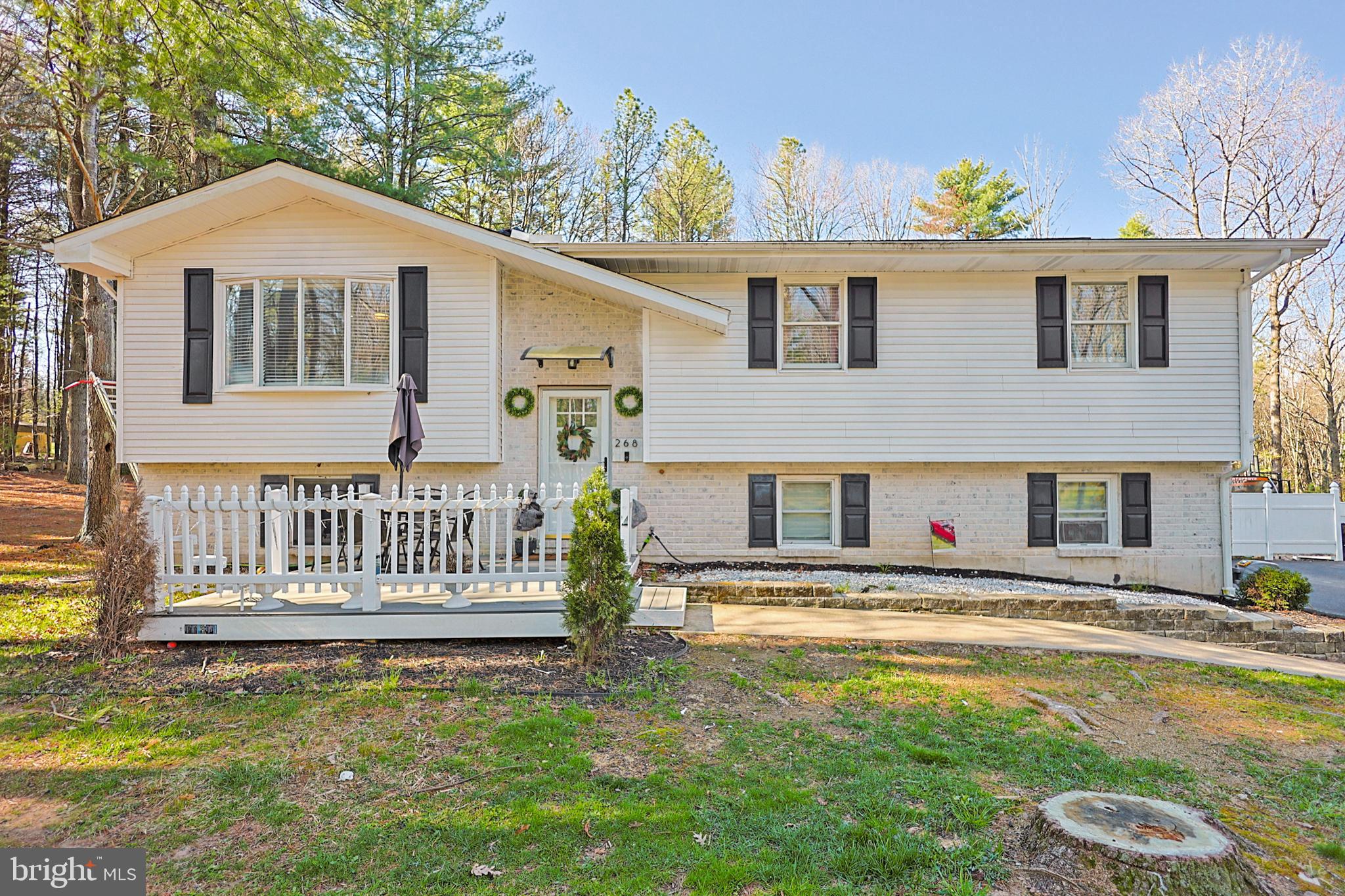 EVERGREEN LAKE - Residential