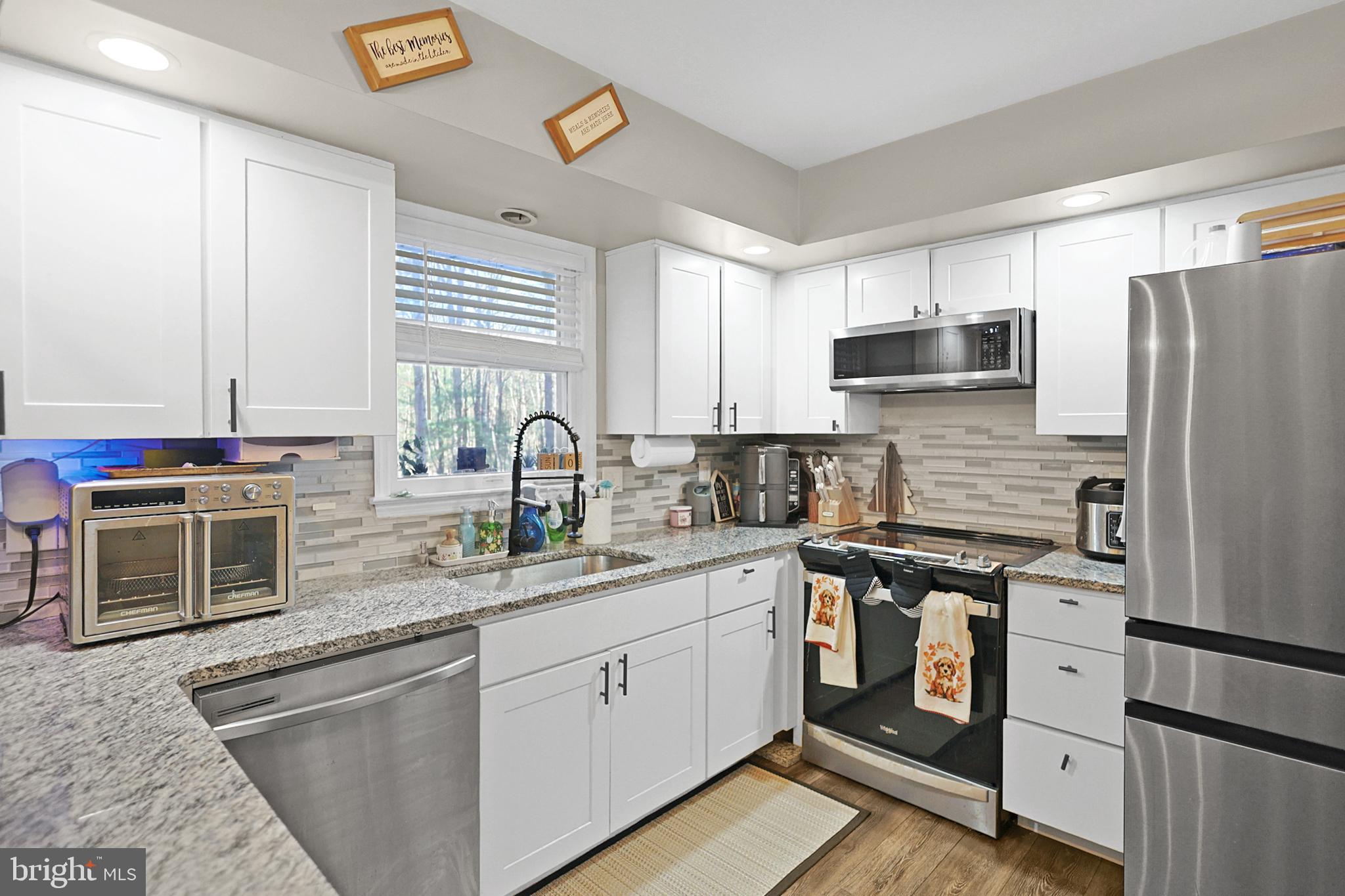 EVERGREEN LAKE - Residential