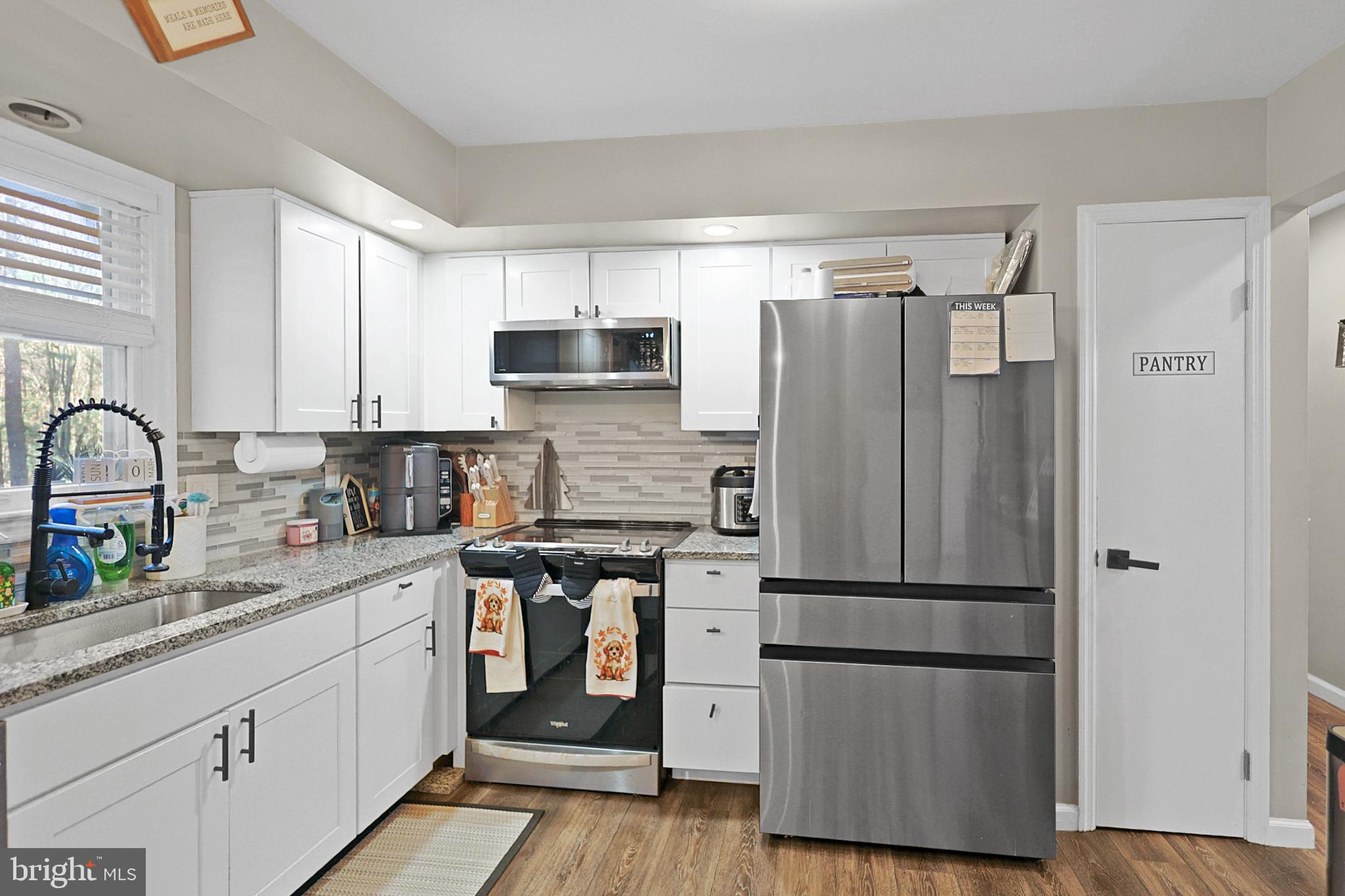 EVERGREEN LAKE - Residential