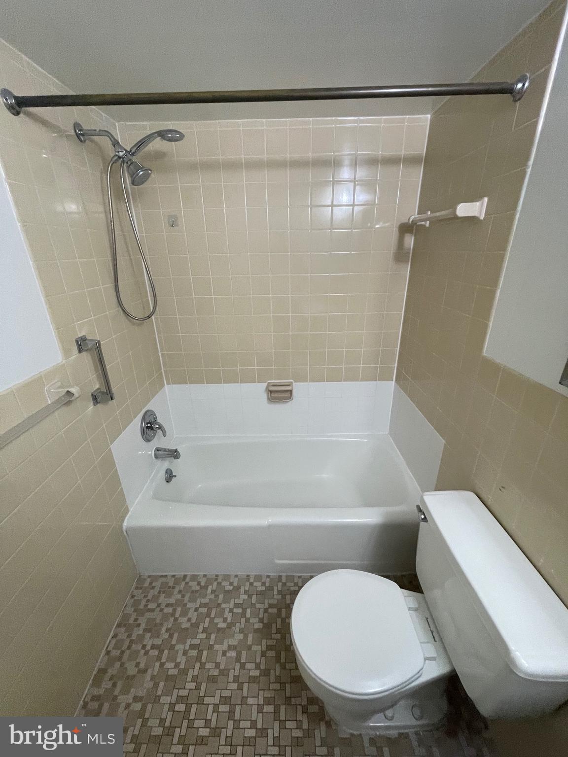 UNIVERSITY TOWERS CODM - Residential