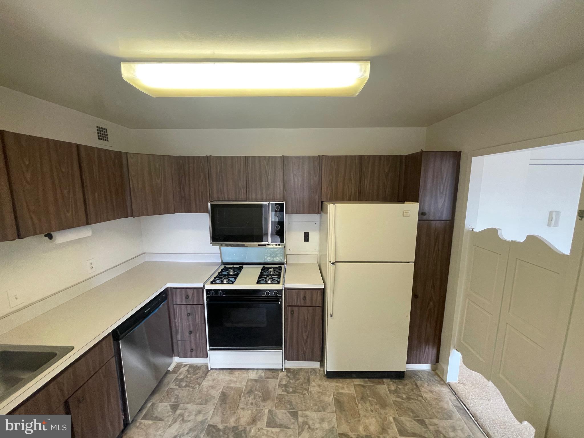 UNIVERSITY TOWERS CODM - Residential