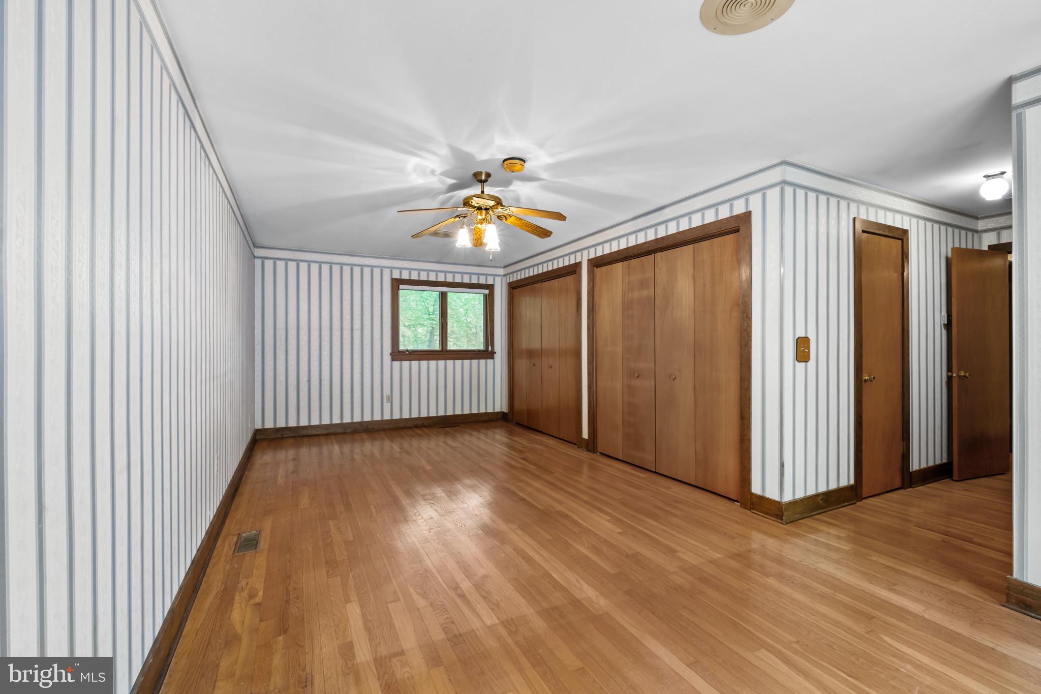 QUEEN ANNE WOODS - Residential