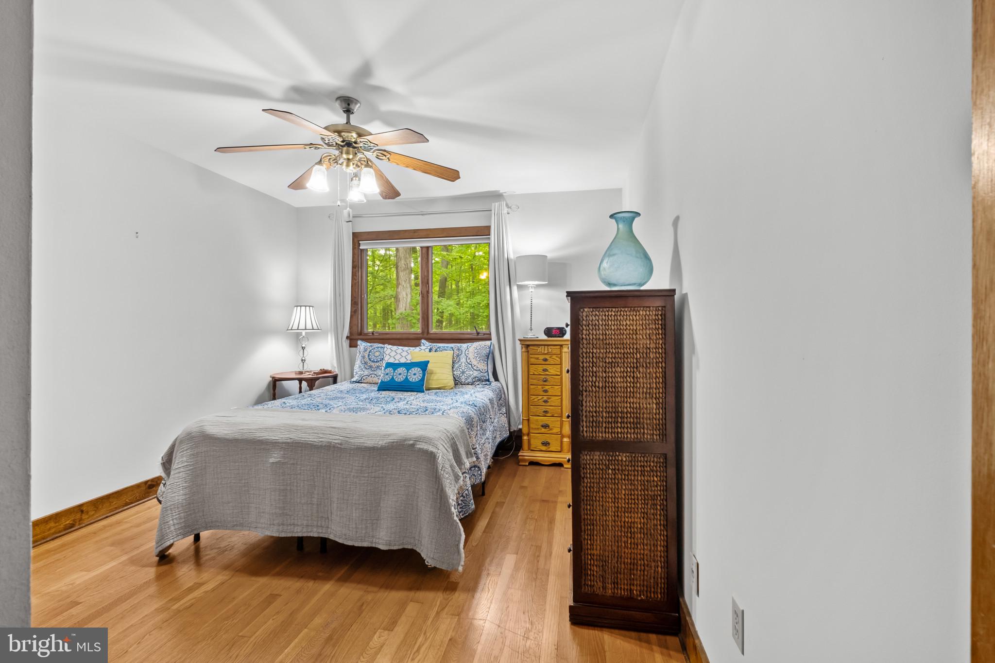 QUEEN ANNE WOODS - Residential