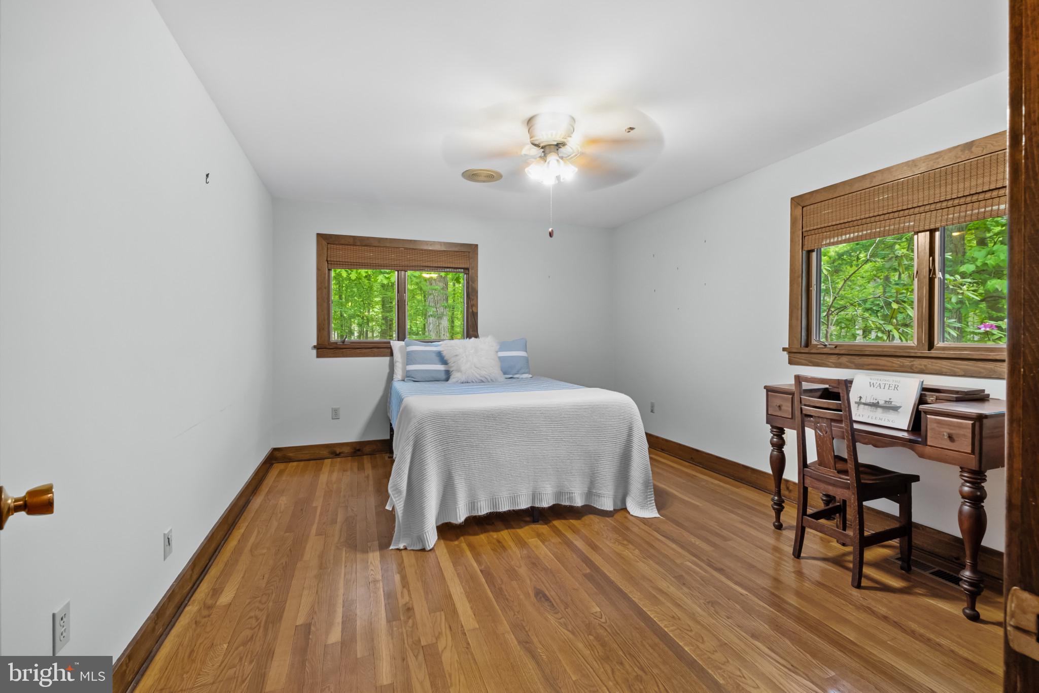 QUEEN ANNE WOODS - Residential