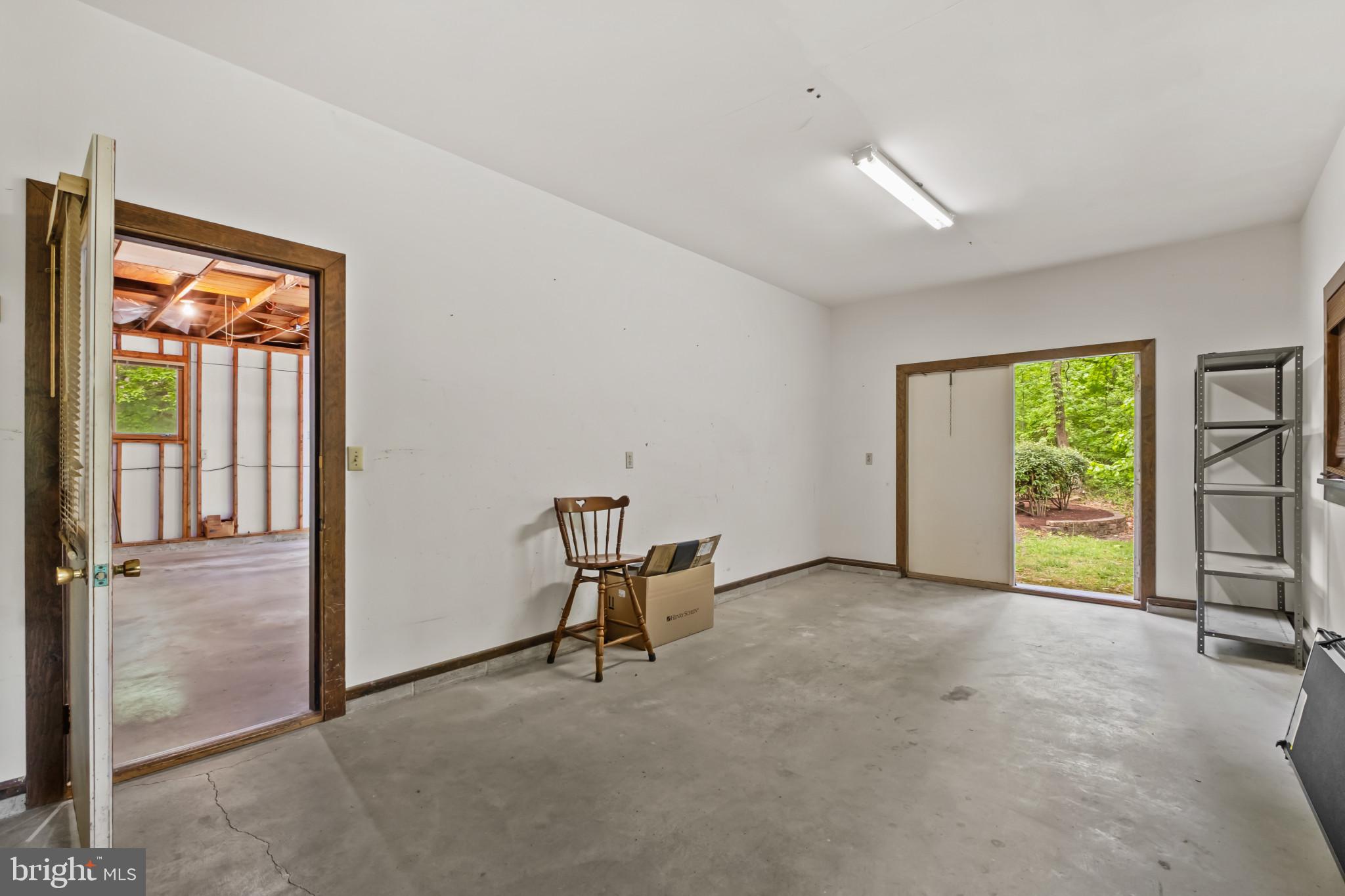 QUEEN ANNE WOODS - Residential