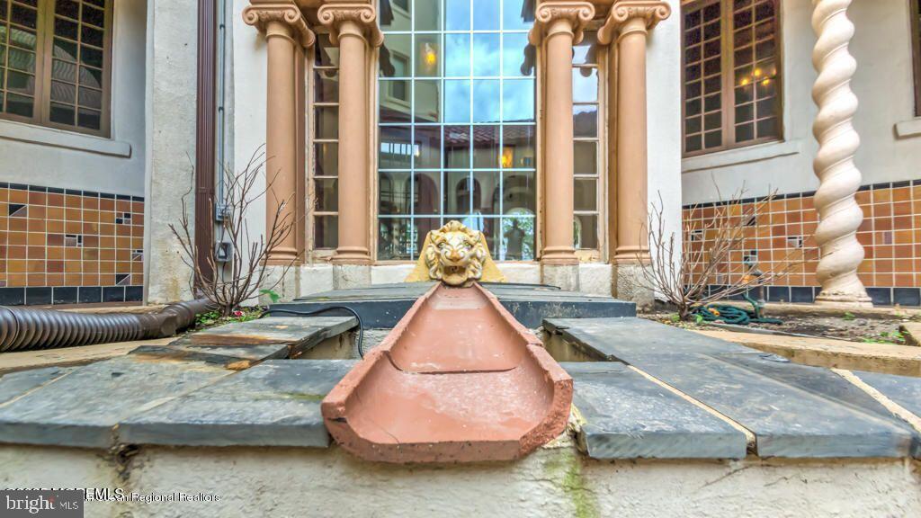 400 DEAL LAKE DRIVE 8F