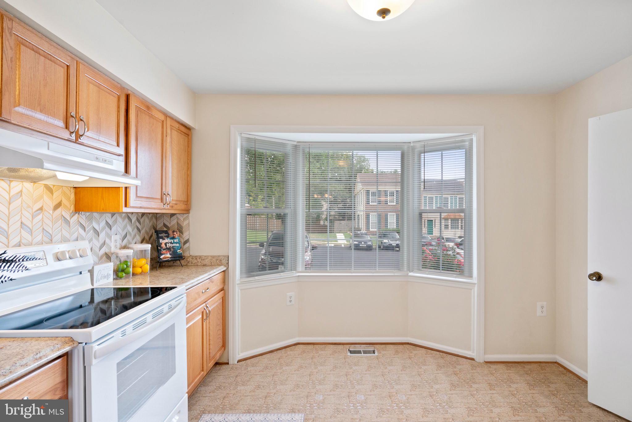 PROMONTORY OAKS - Residential