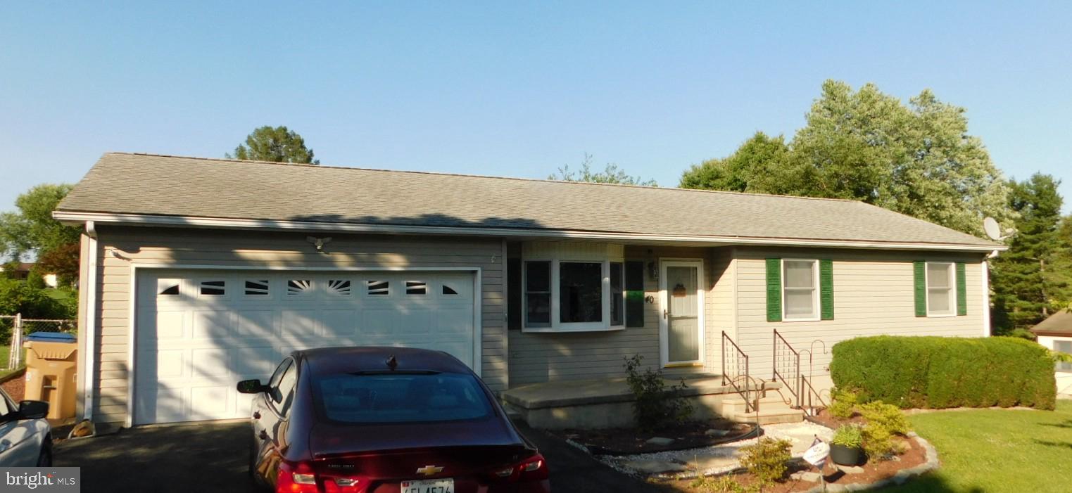 40 MARY JANE LANE
