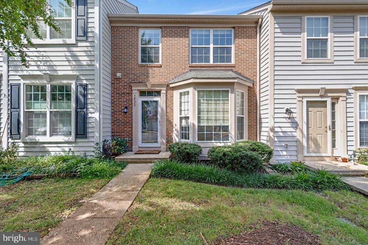 5438 SUMMER LEAF LANE