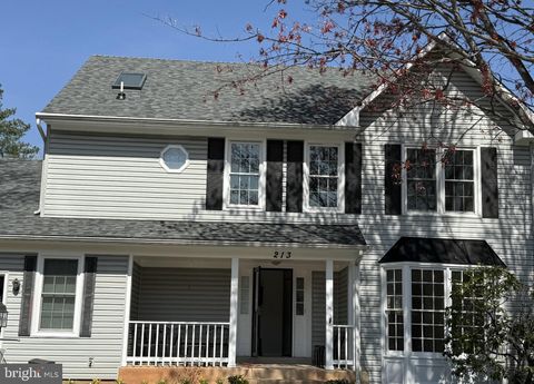 213 PRIMAVERA CIRCLE STERLING VA 20165