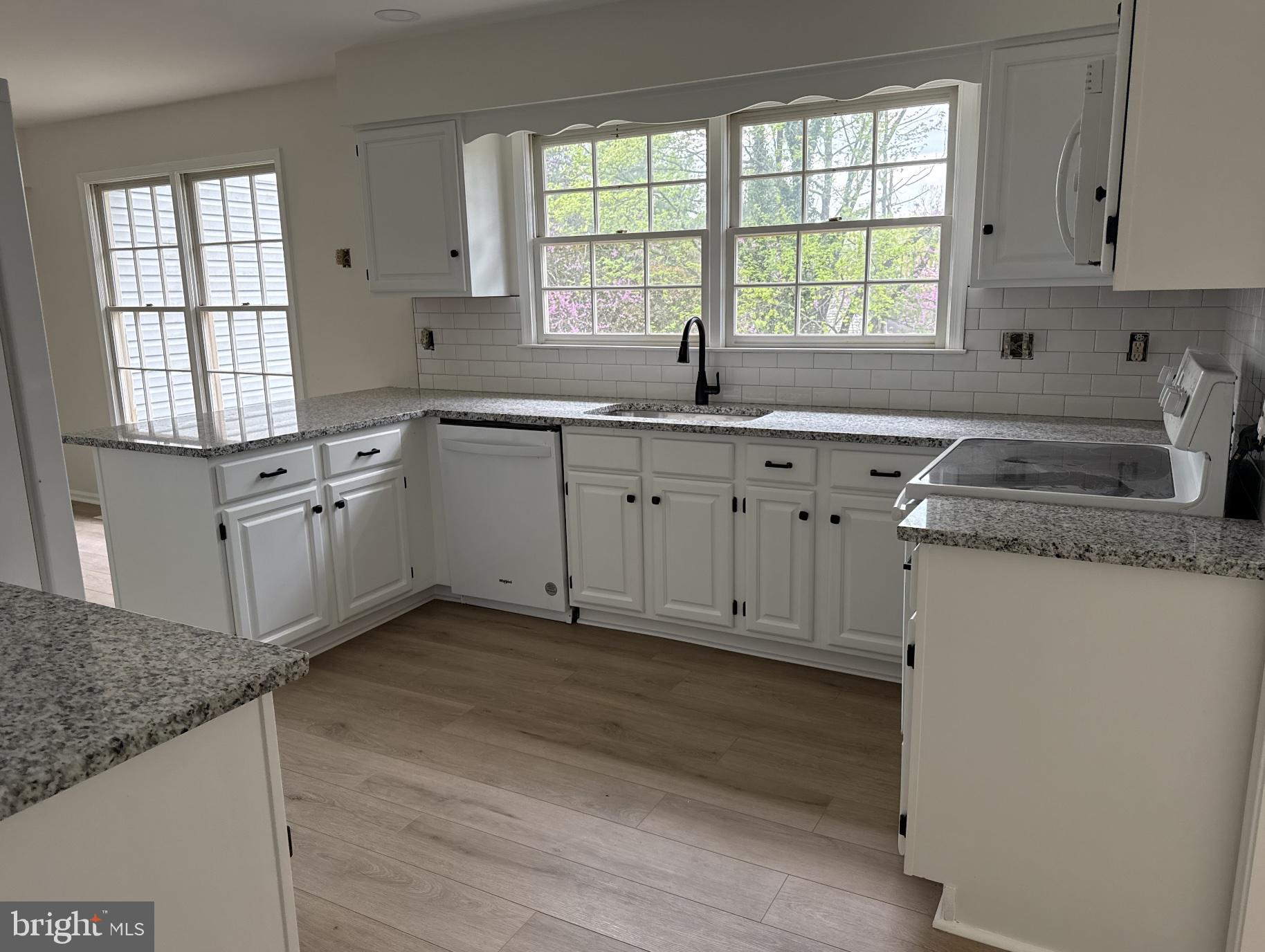 213 PRIMAVERA CIRCLE