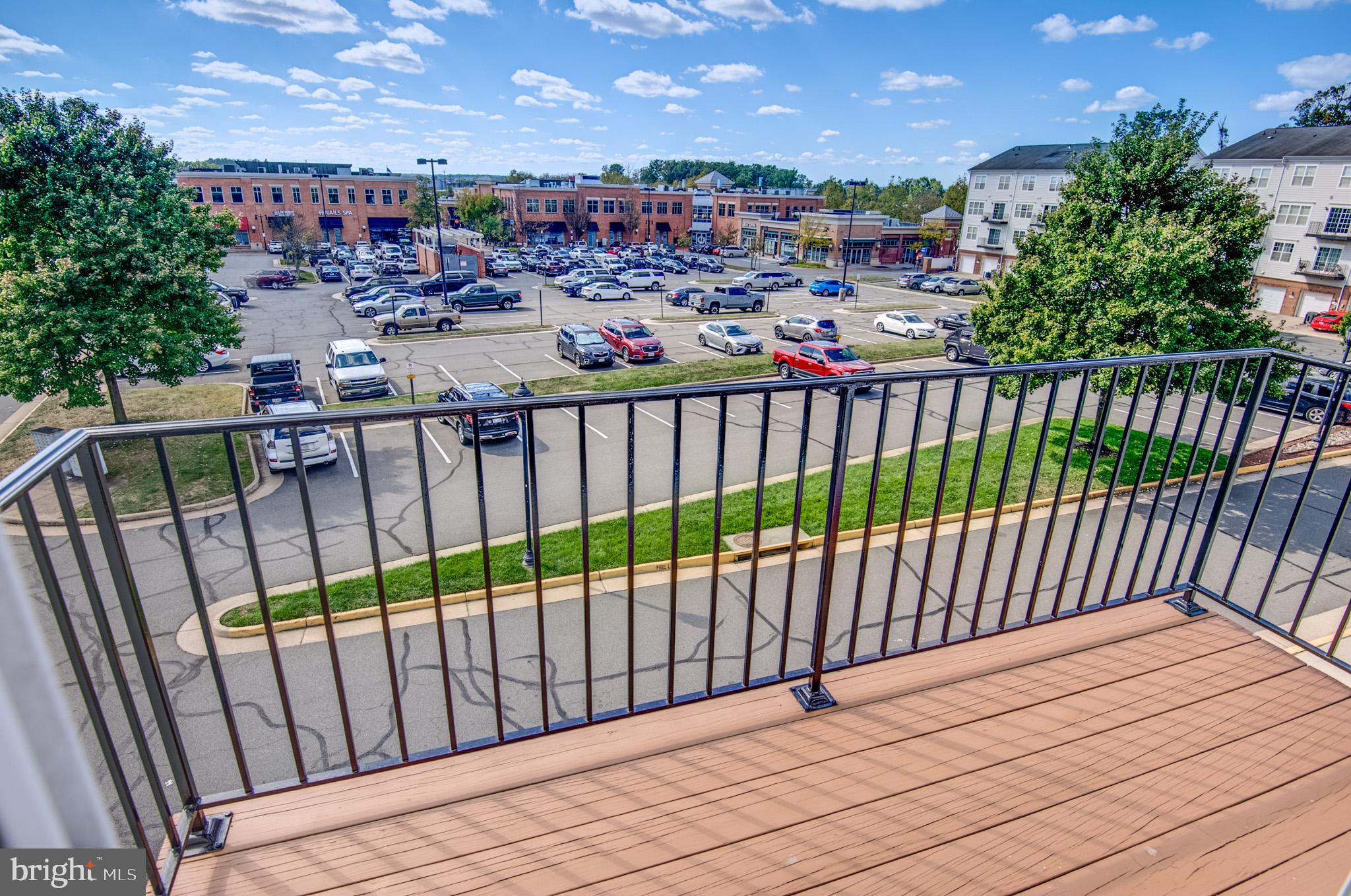 LANSDOWNE TOWN CENTER CONDOS - Residential