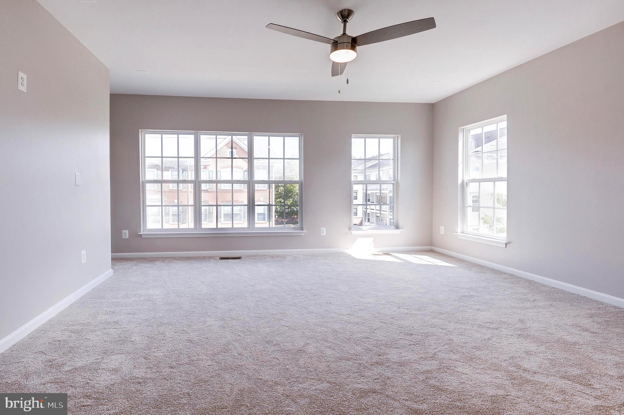 LANSDOWNE TOWN CENTER CONDOS - Residential