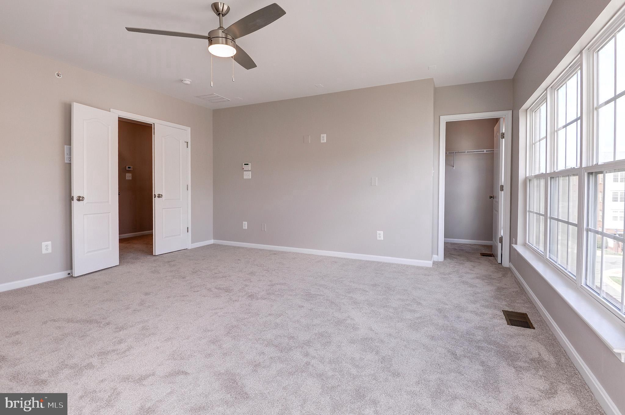 LANSDOWNE TOWN CENTER CONDOS - Residential