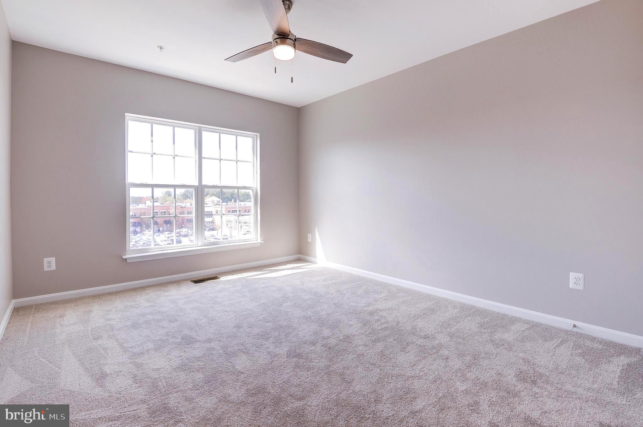 LANSDOWNE TOWN CENTER CONDOS - Residential