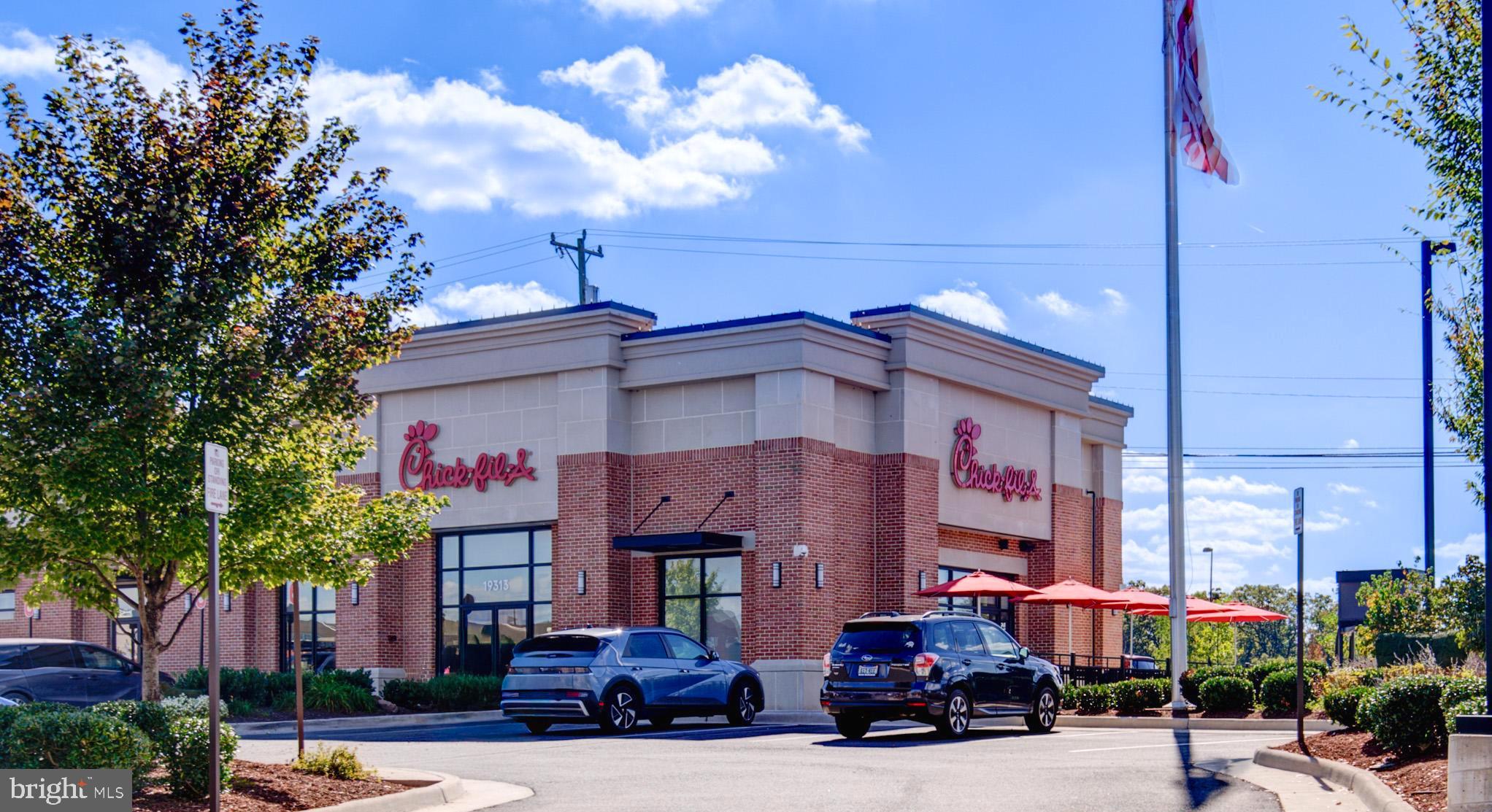 LANSDOWNE TOWN CENTER CONDOS - Residential