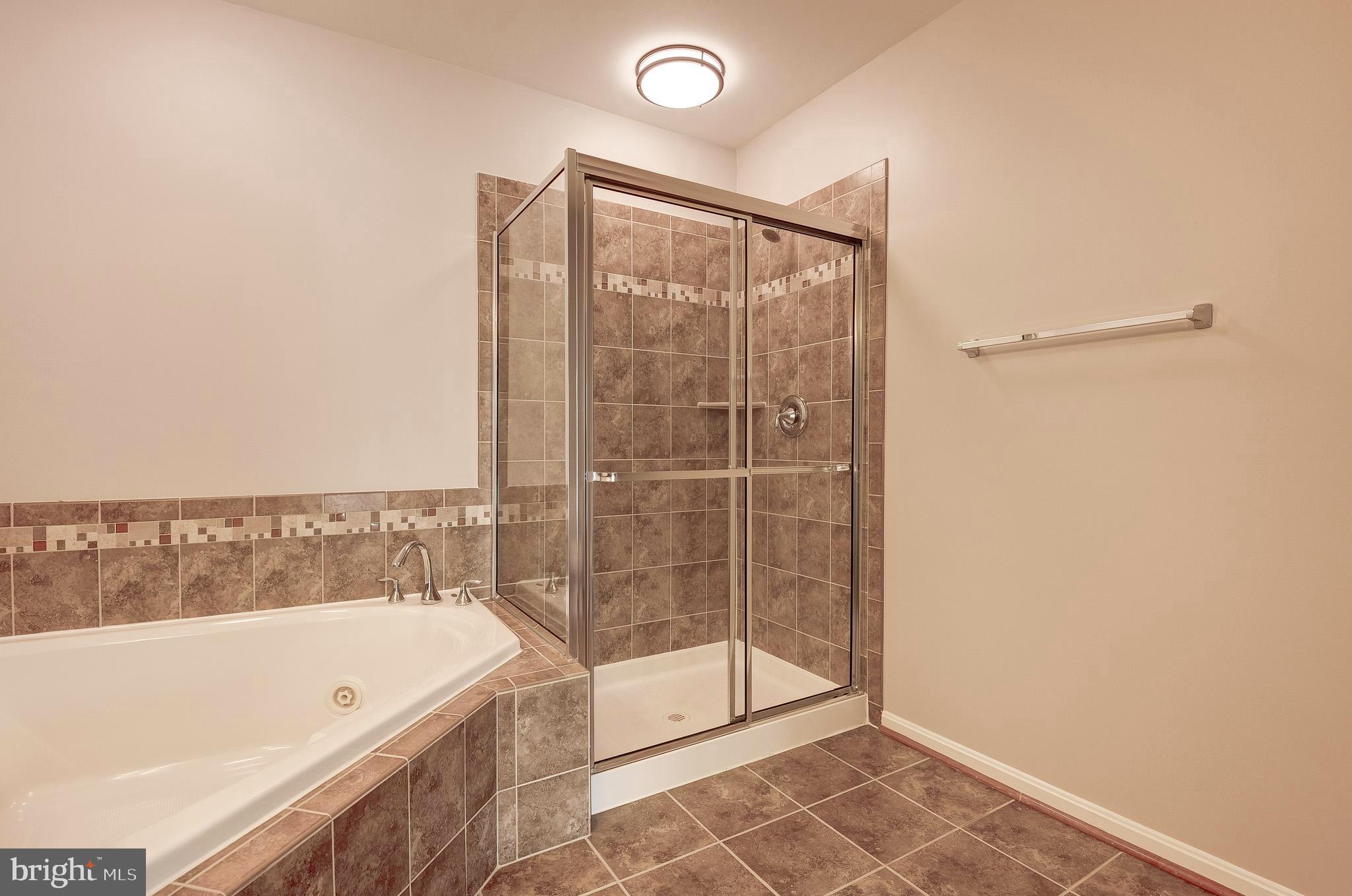 LANSDOWNE TOWN CENTER CONDOS - Residential