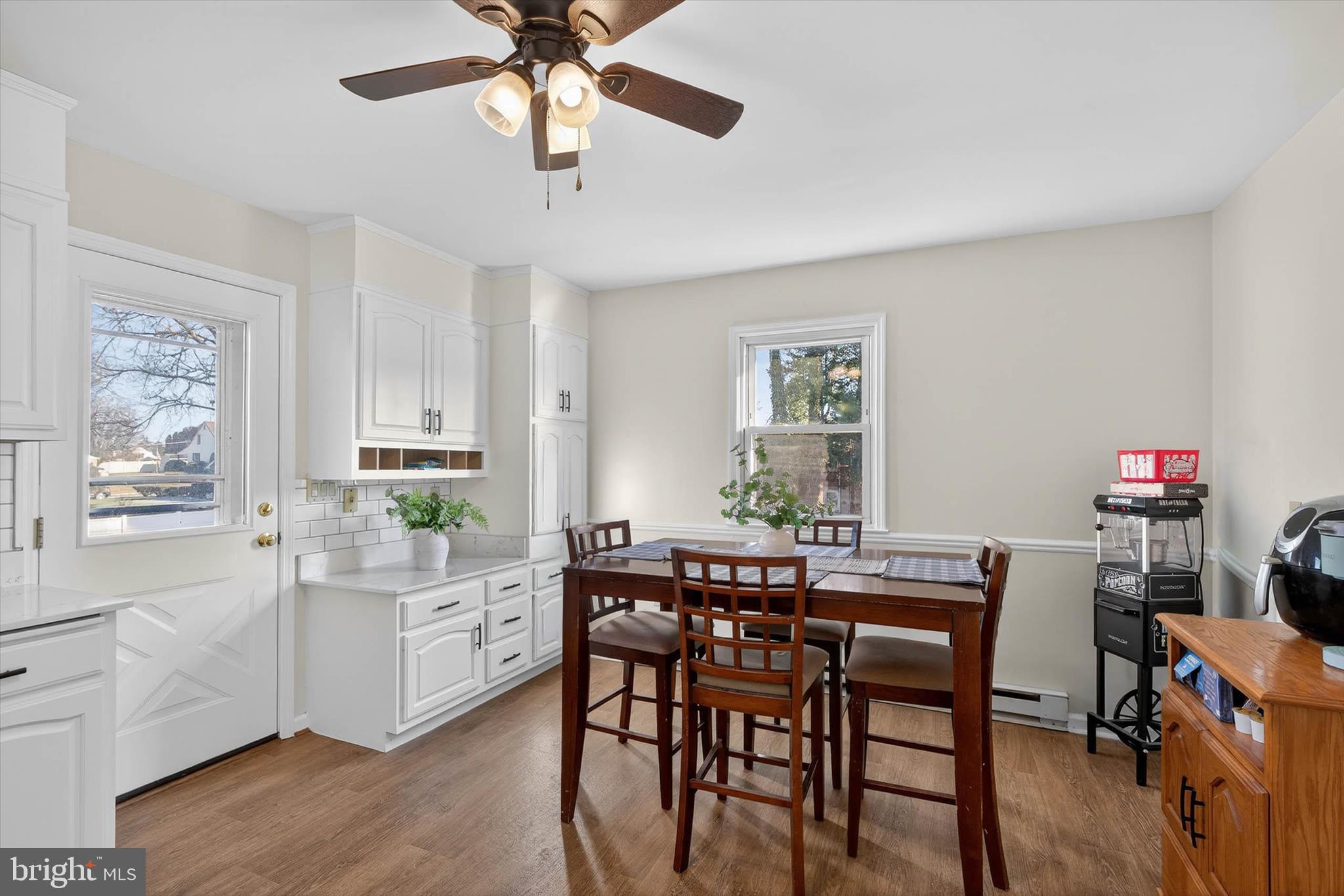 MONTROSE MANOR - Residential