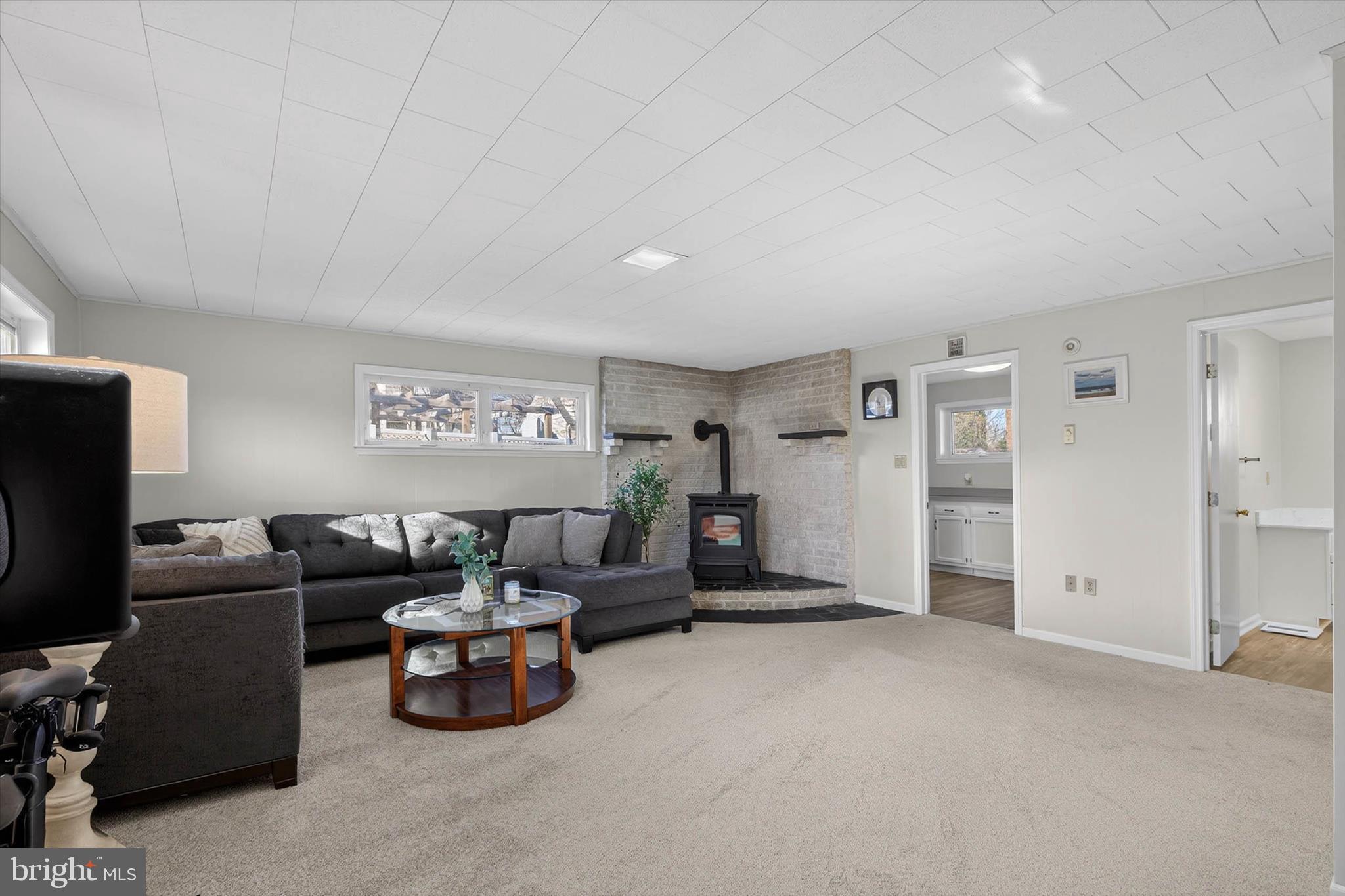 MONTROSE MANOR - Residential