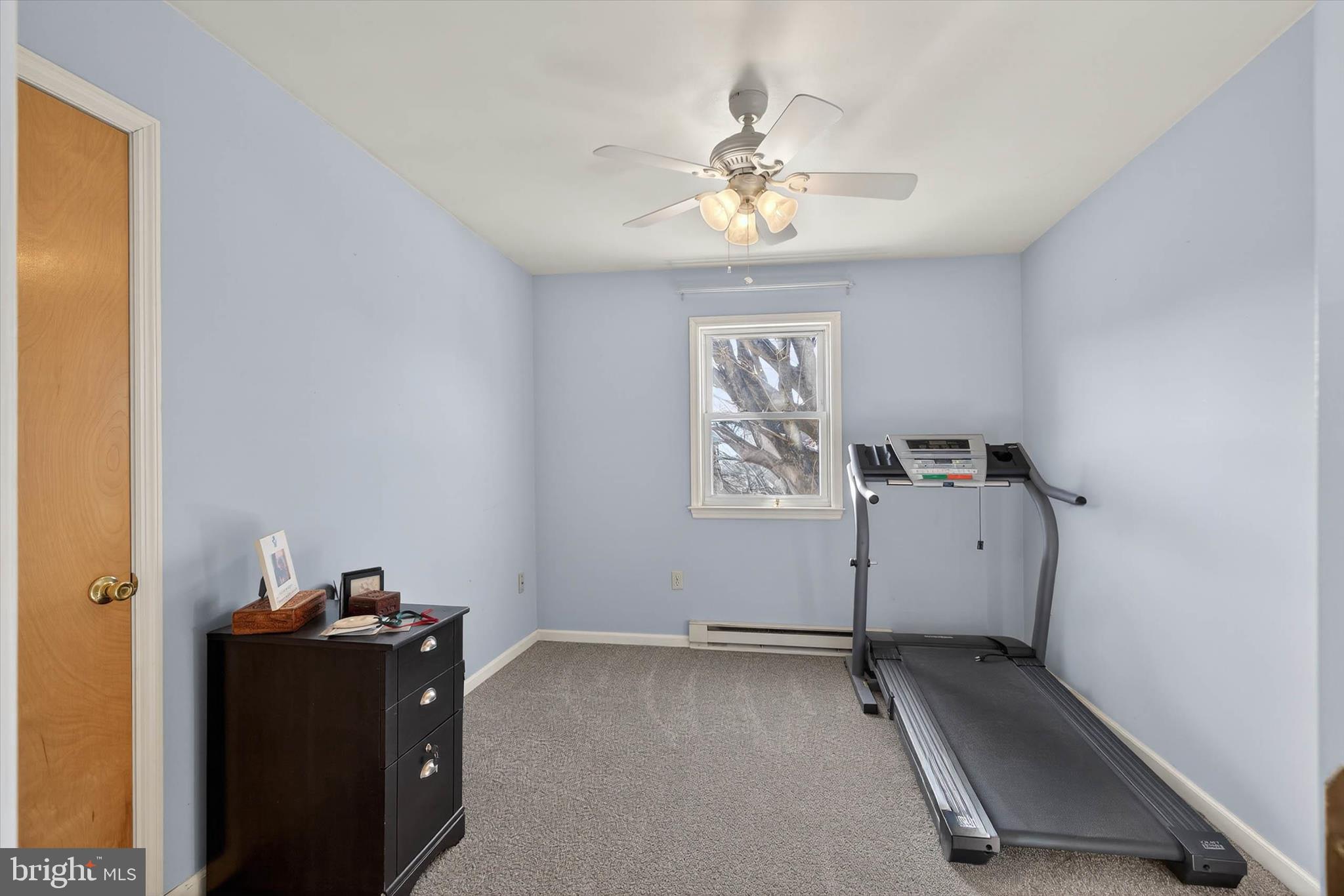 MONTROSE MANOR - Residential