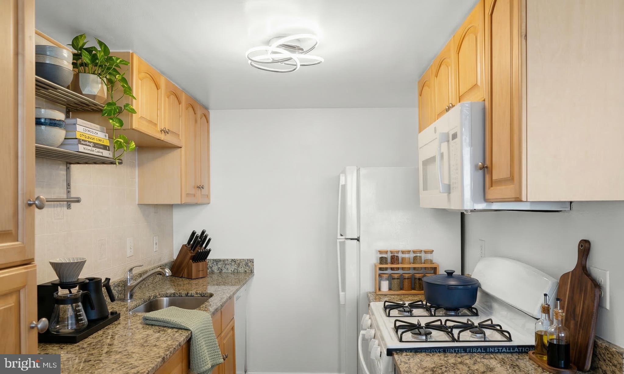 FORTY SIX HUNDRED - Residential