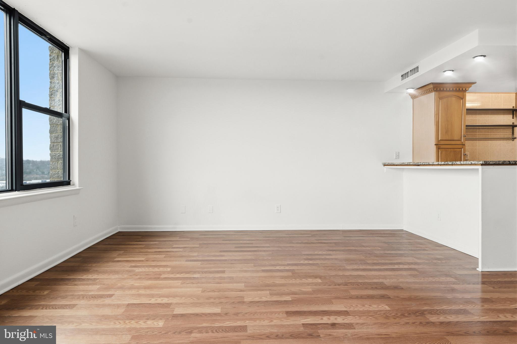 FORTY SIX HUNDRED - Residential