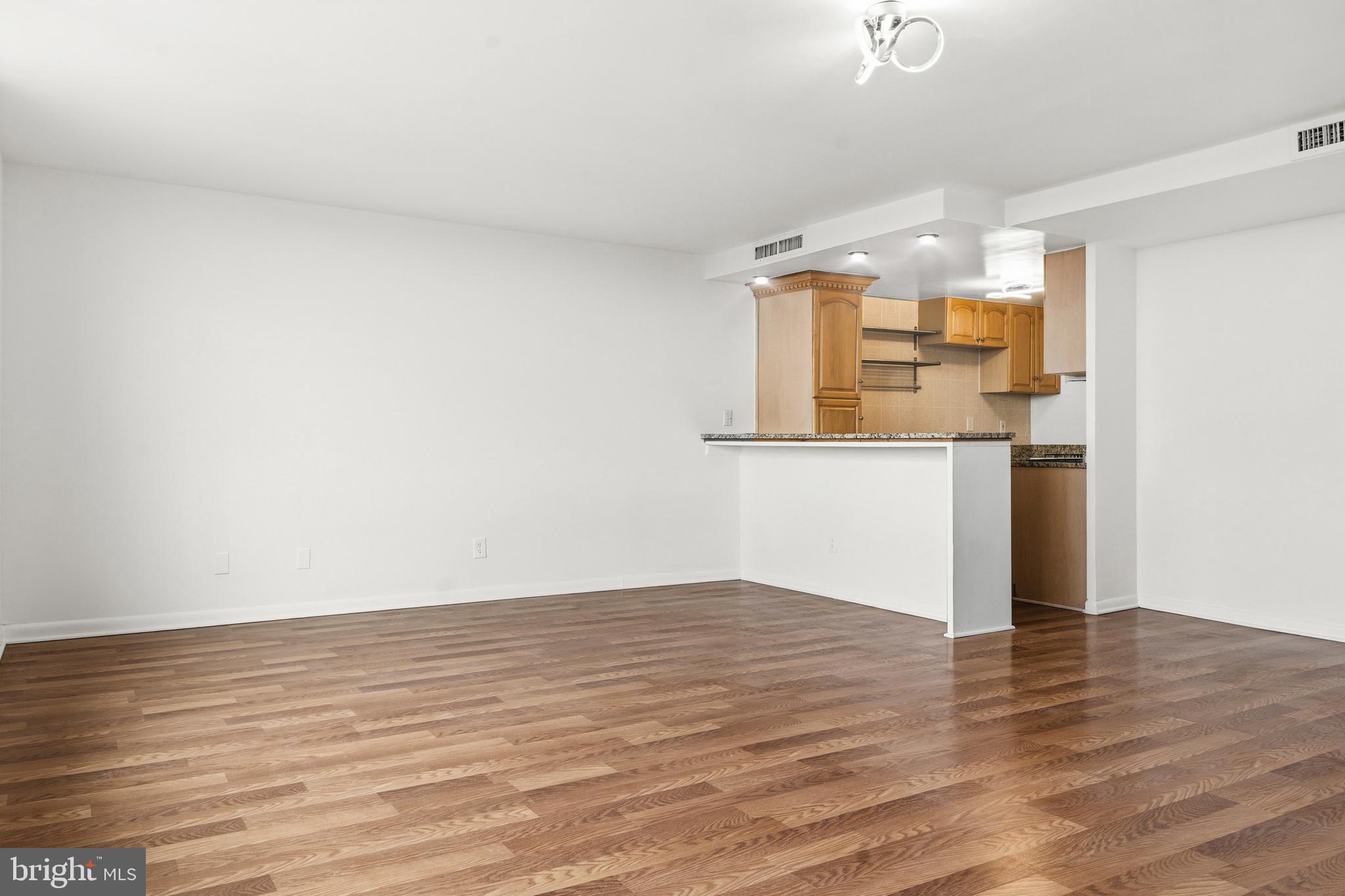 FORTY SIX HUNDRED - Residential