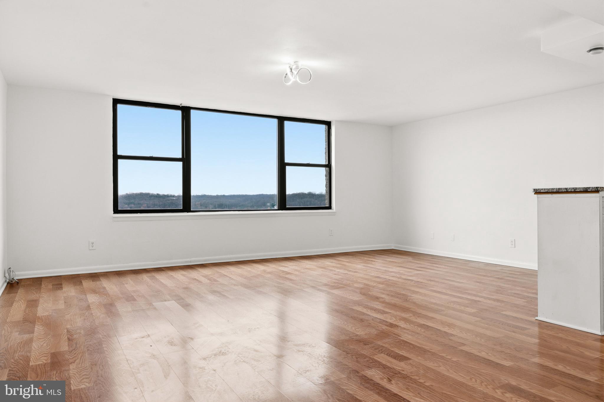 FORTY SIX HUNDRED - Residential