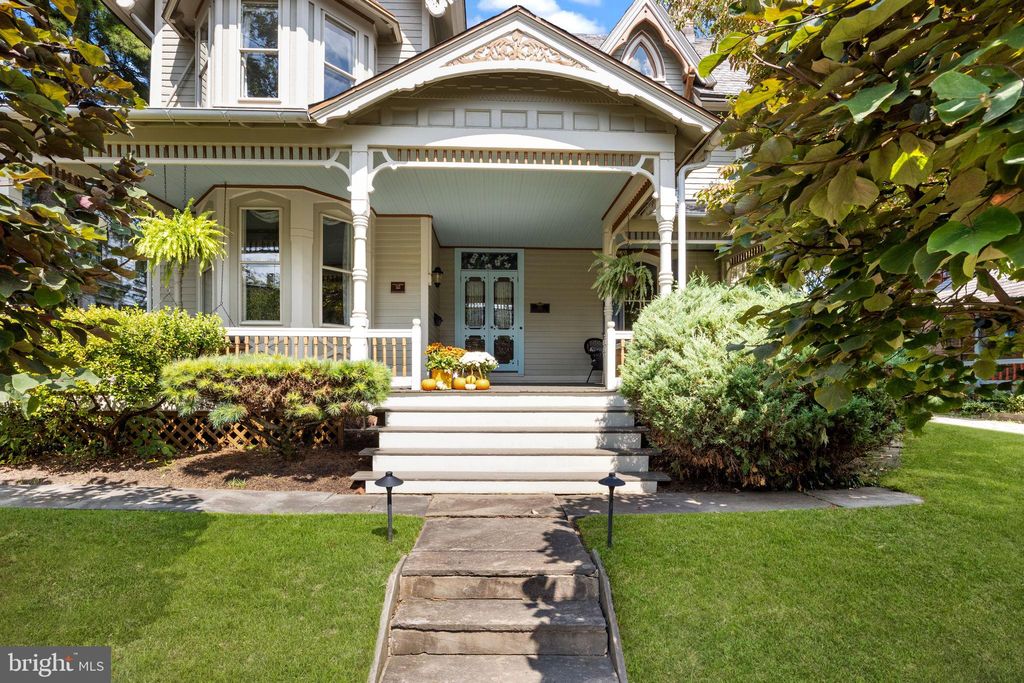 Photo of 313 Washington Avenue, NEWTOWN, PA 18940 (MLS # PABU2105420)