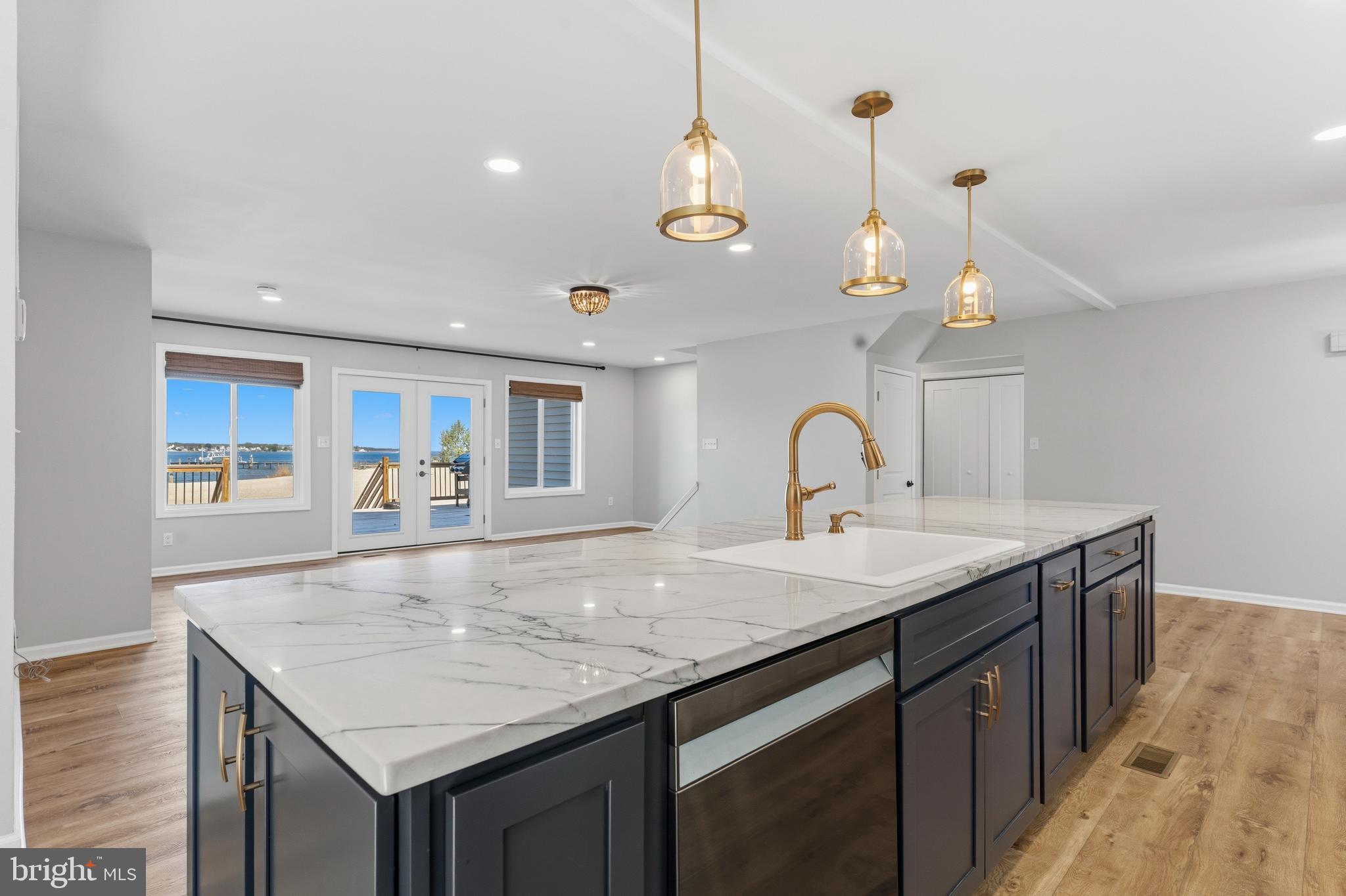 TOWN CREEK - Residential