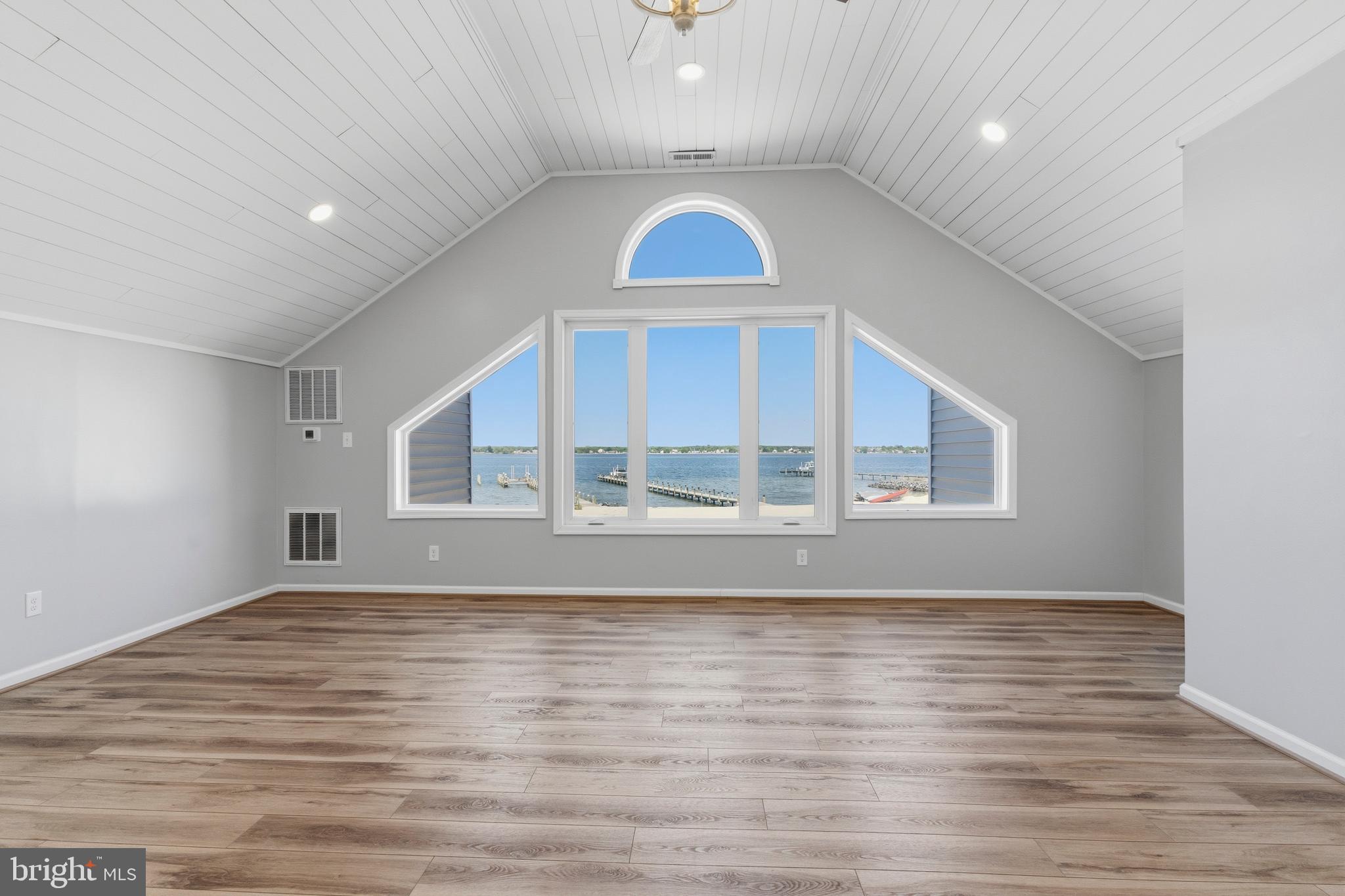 TOWN CREEK - Residential