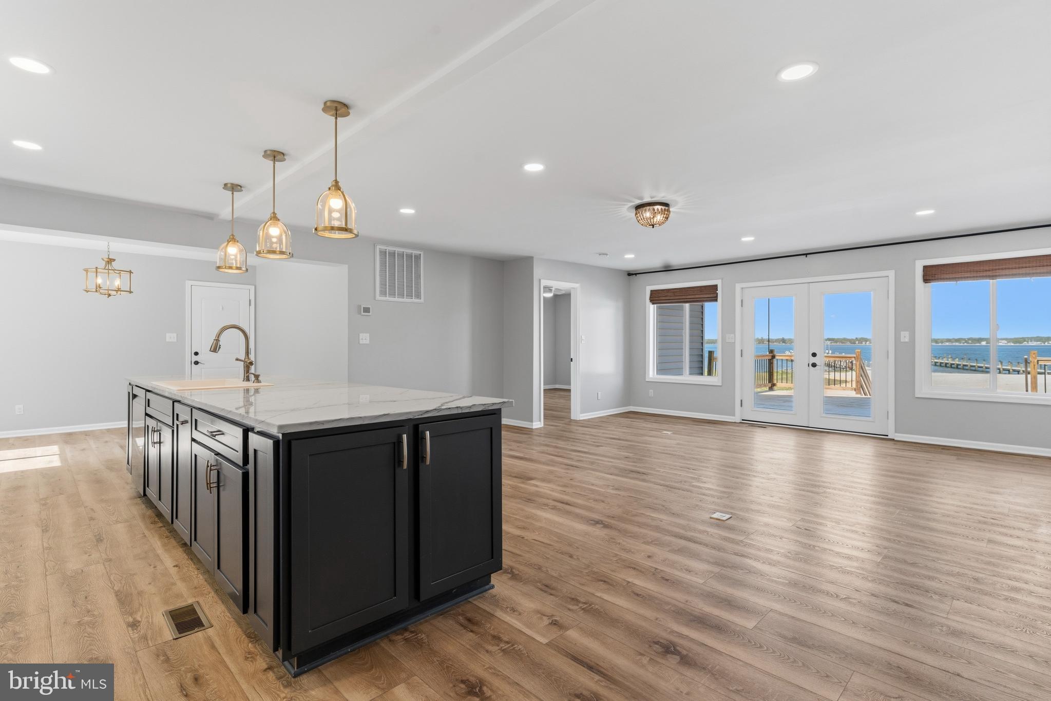 TOWN CREEK - Residential