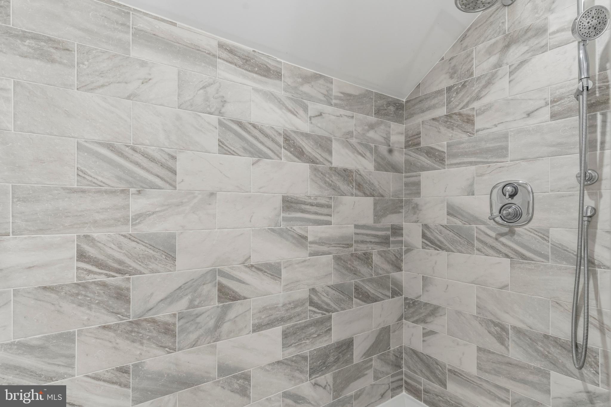 TOWN CREEK - Residential