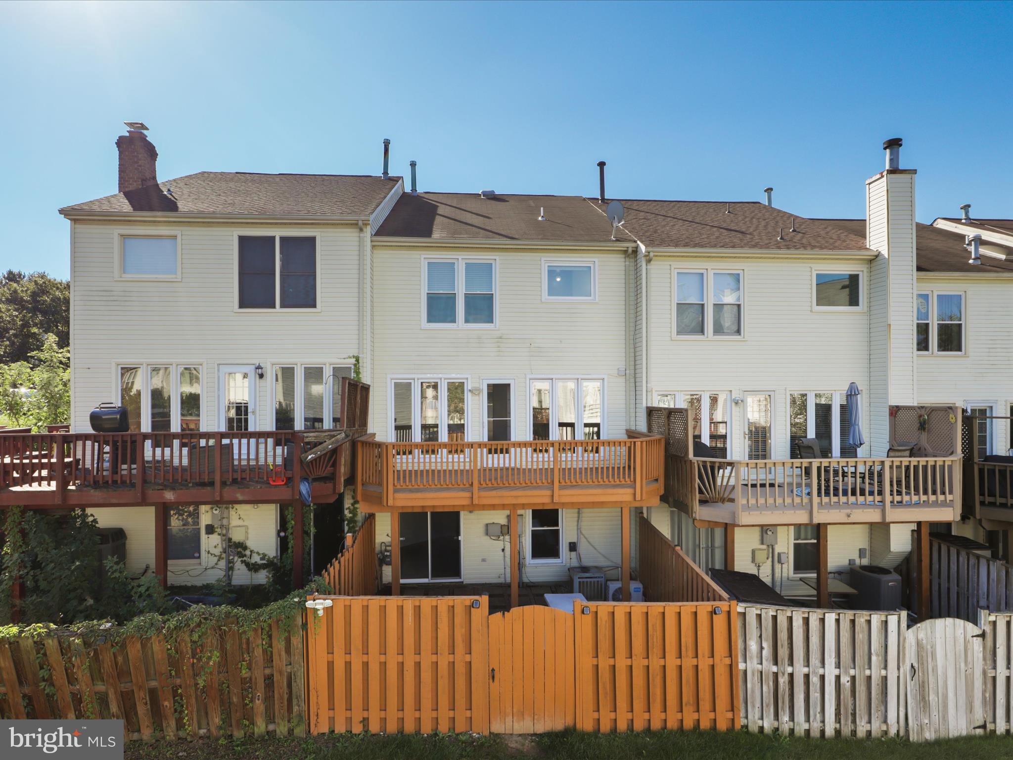 RIVER OAKS - Residential