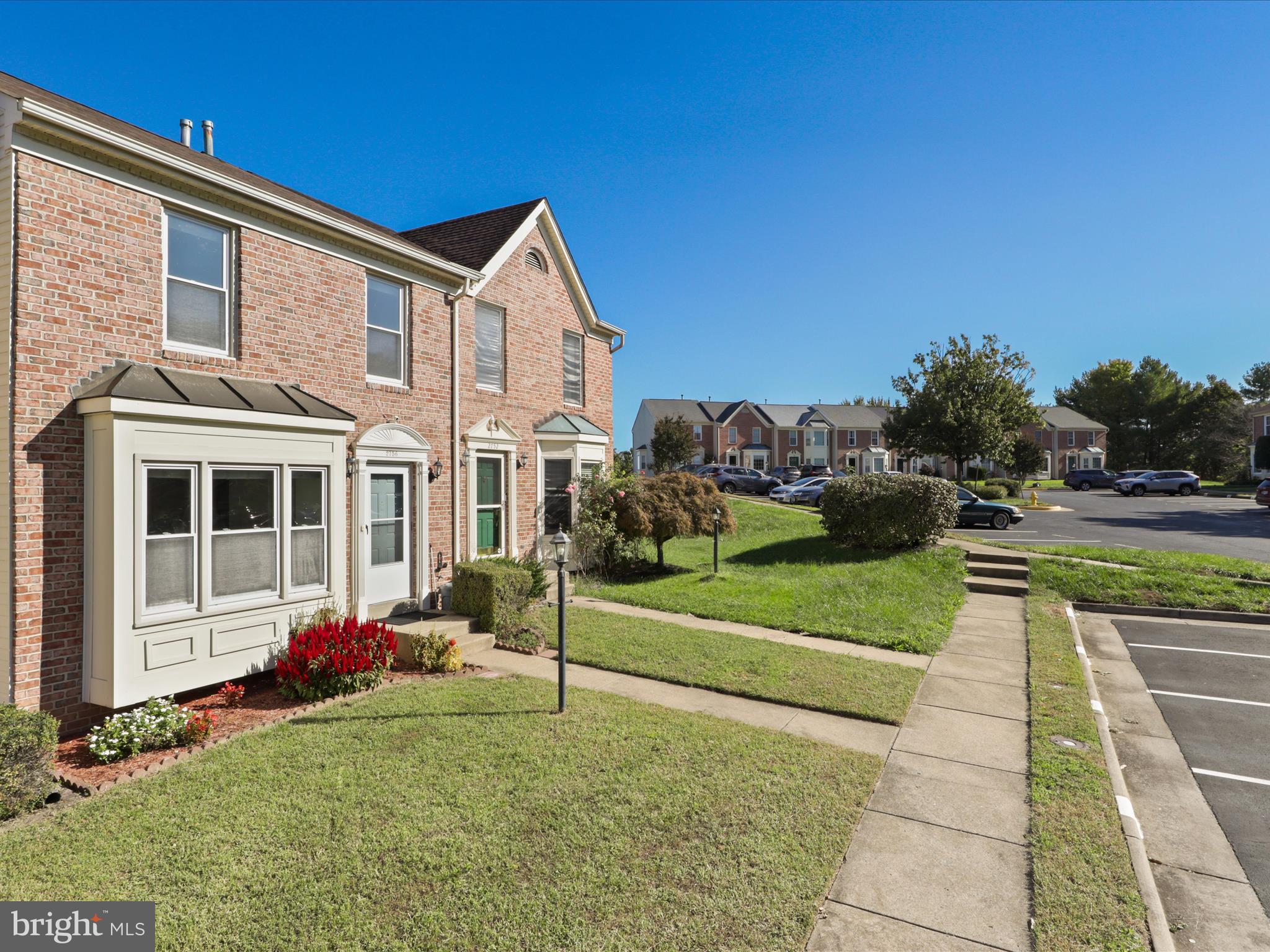 RIVER OAKS - Residential