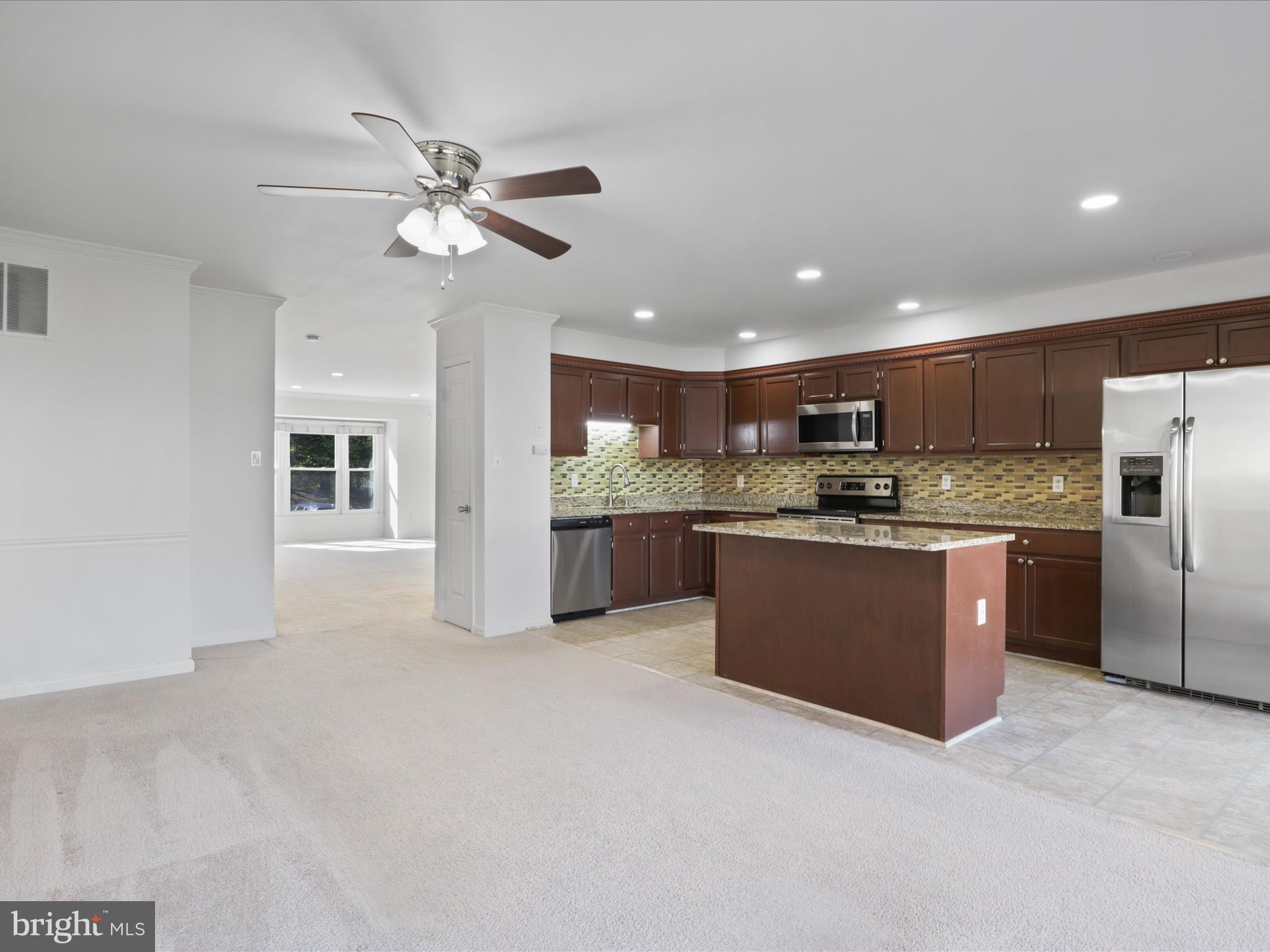 RIVER OAKS - Residential