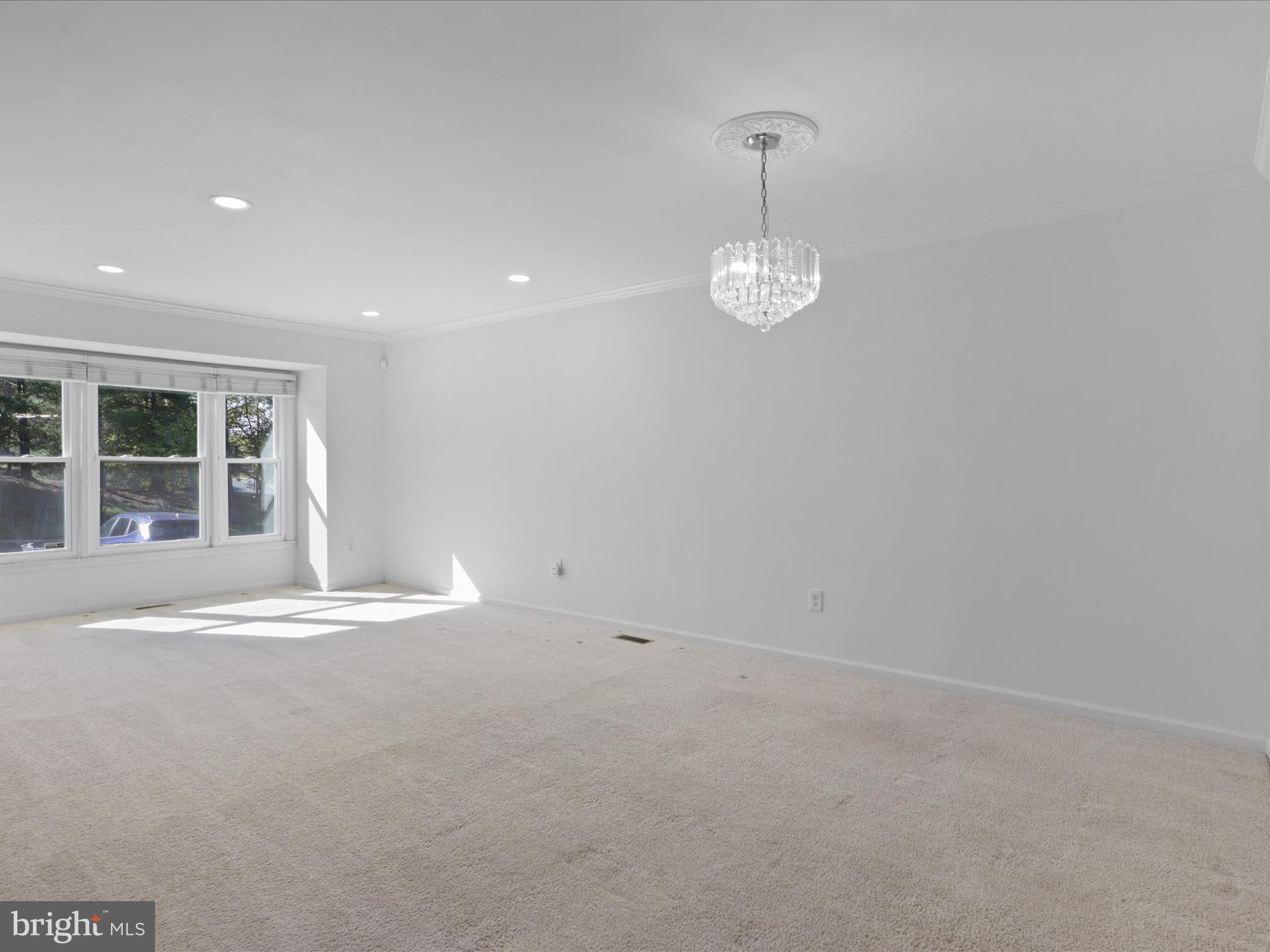 RIVER OAKS - Residential