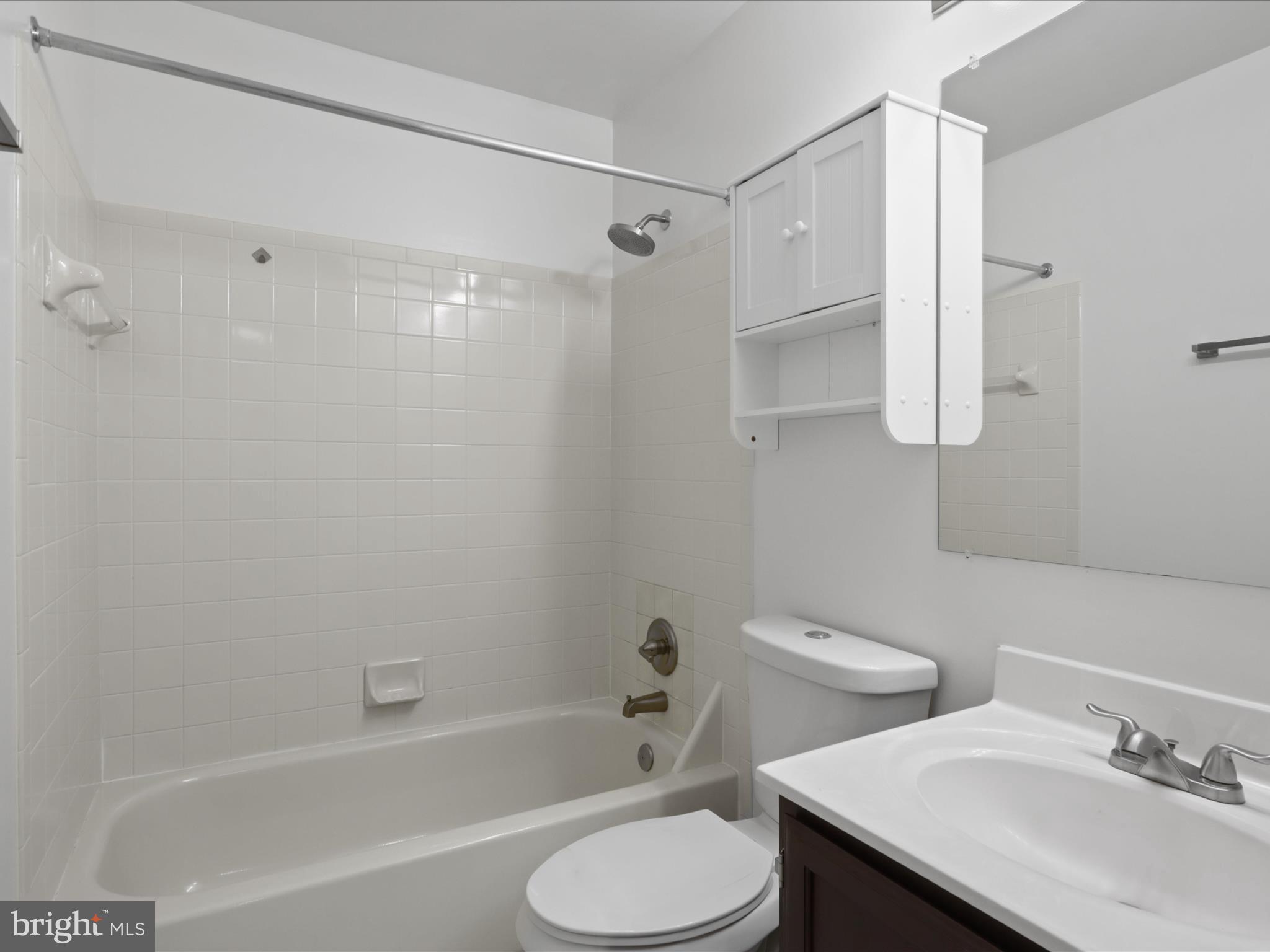 RIVER OAKS - Residential