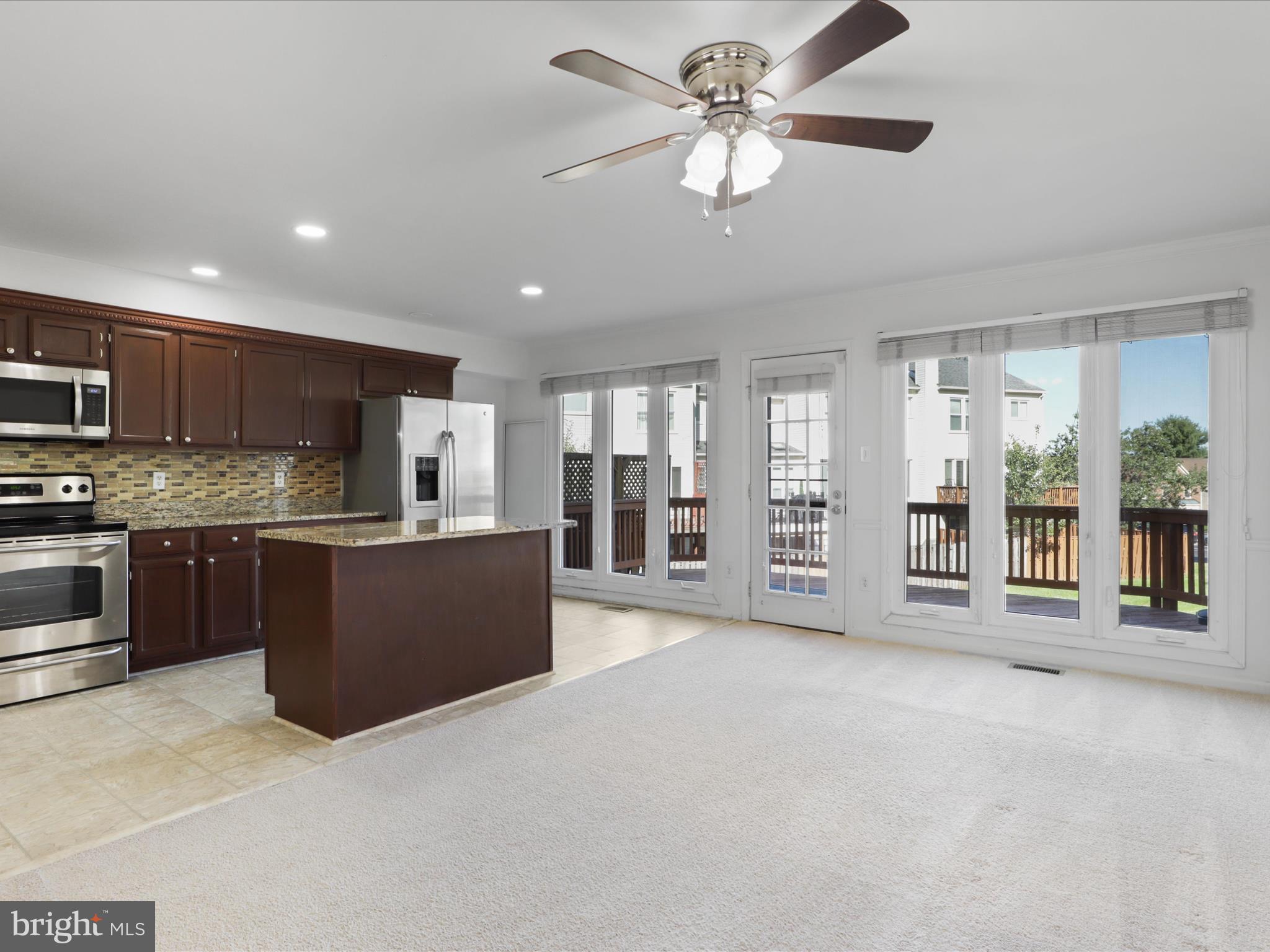 RIVER OAKS - Residential