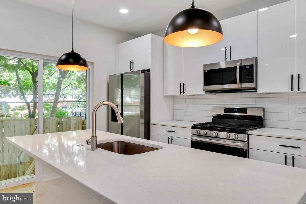 GRAYS FERRY - Residential