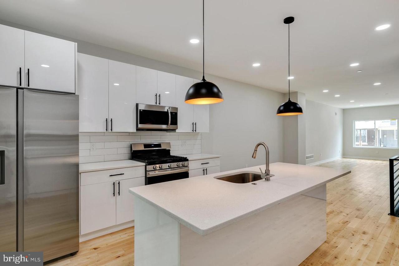 GRAYS FERRY - Residential