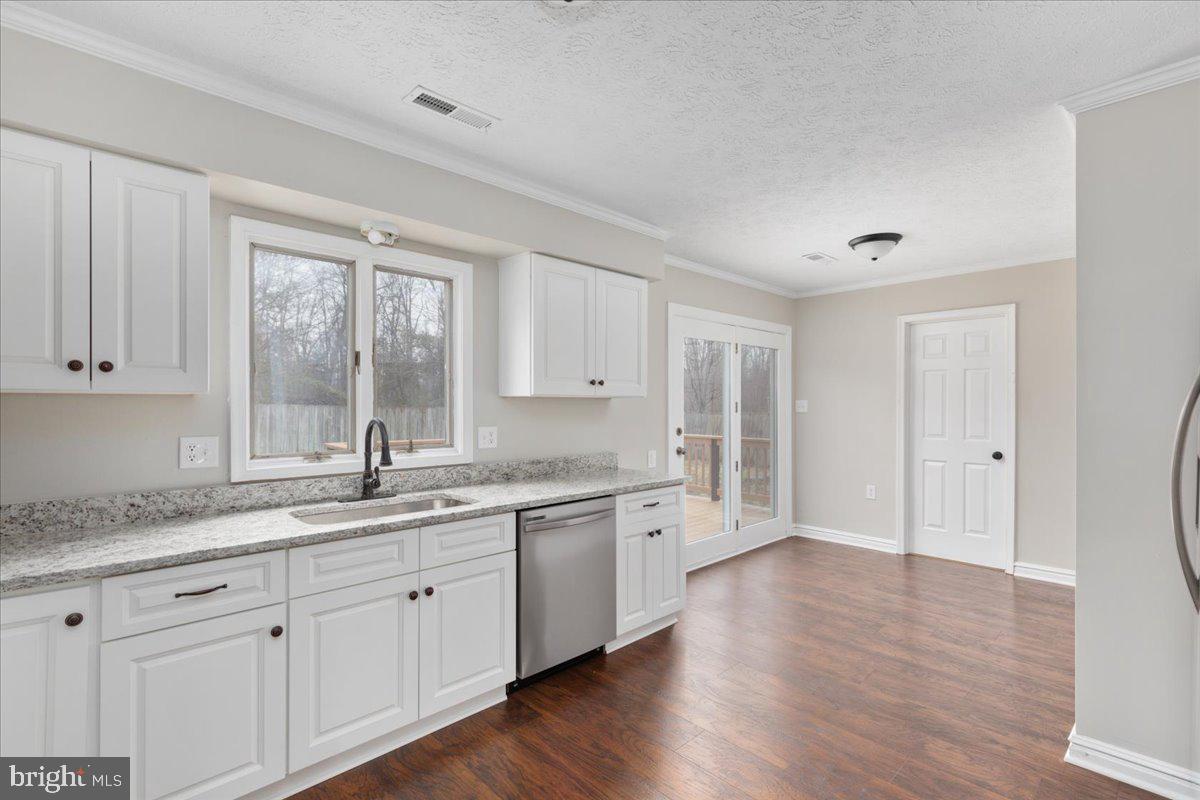 ALBIN VILLAGE - Residential