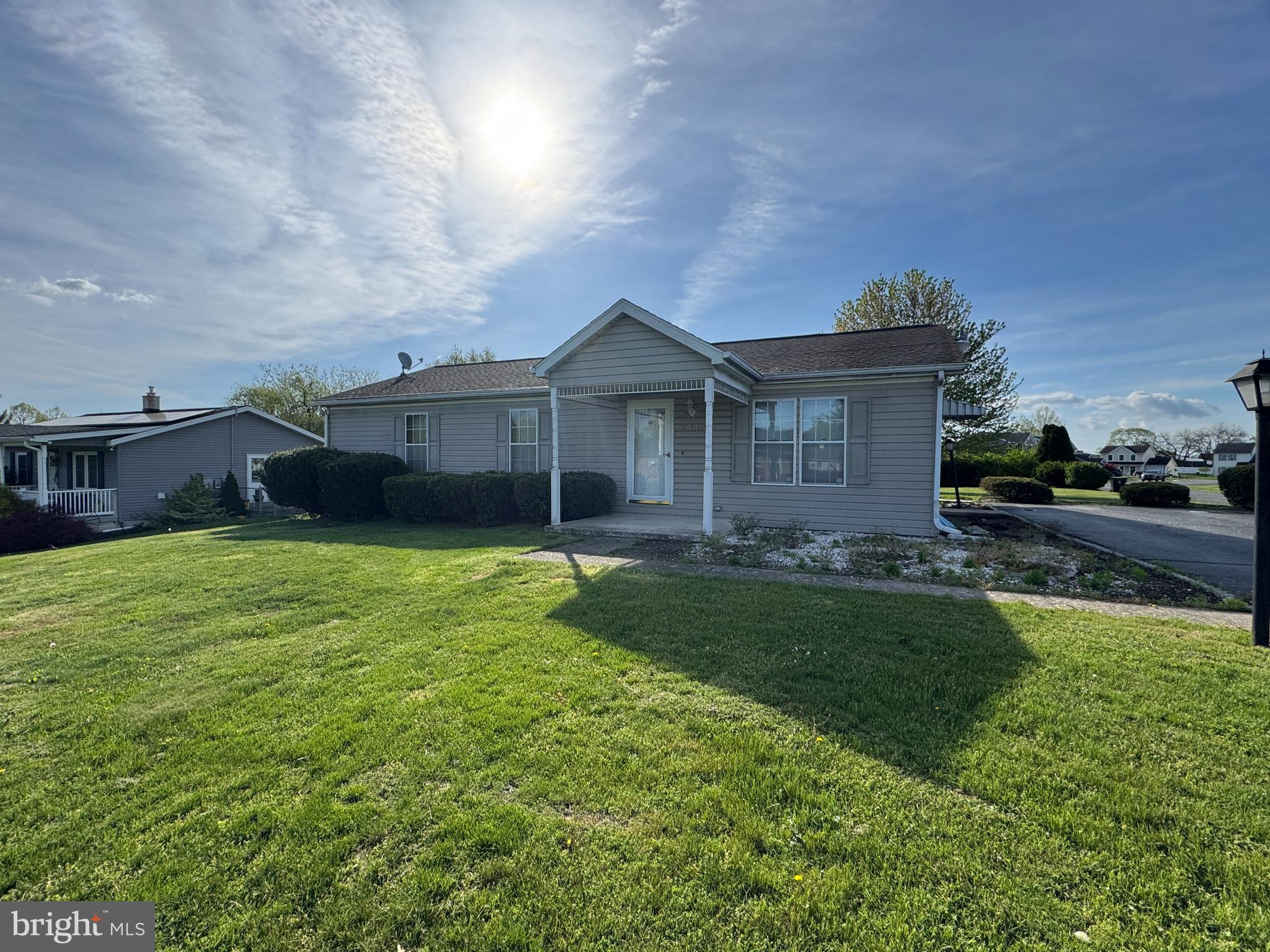 NICE RANCHER IN CHAMBERSBURG, PA! Don't miss this well-maintained 3-bedroom, 2-bathroom home situated on a desirable corner lot. The home features a spacious kitchen with a dining area, living room, and a full basement offering plenty of storage. Two of the bedrooms include large walk-in closets—perfect for added convenience and storage. Enjoy the generously sized rear yard, ideal for entertaining or outdoor relaxation. This property is full of potential—come make it your own! This property will be offered at auction on Tuesday, May 20, 2025, at 3:00 PM. The List price in no way represents a minimum, starting, or acceptable bid.