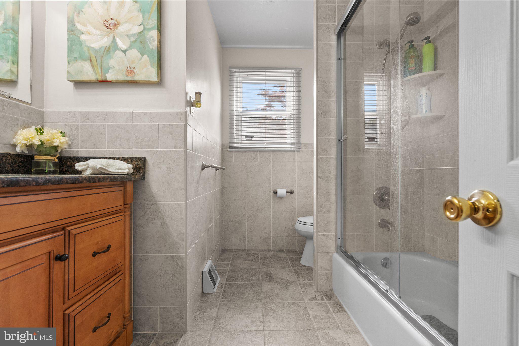 PHILADELPHIA (NORTHEAST) - Residential