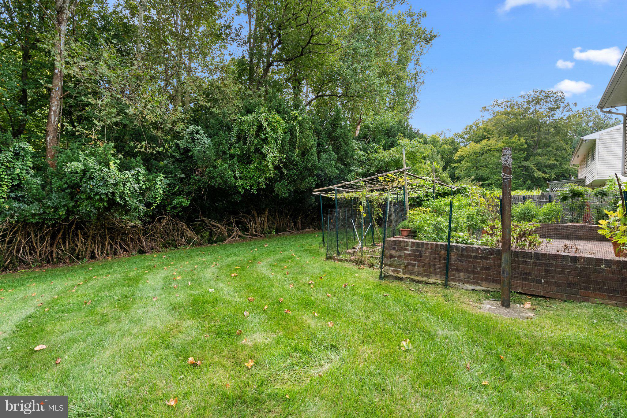 PHILADELPHIA (NORTHEAST) - Residential