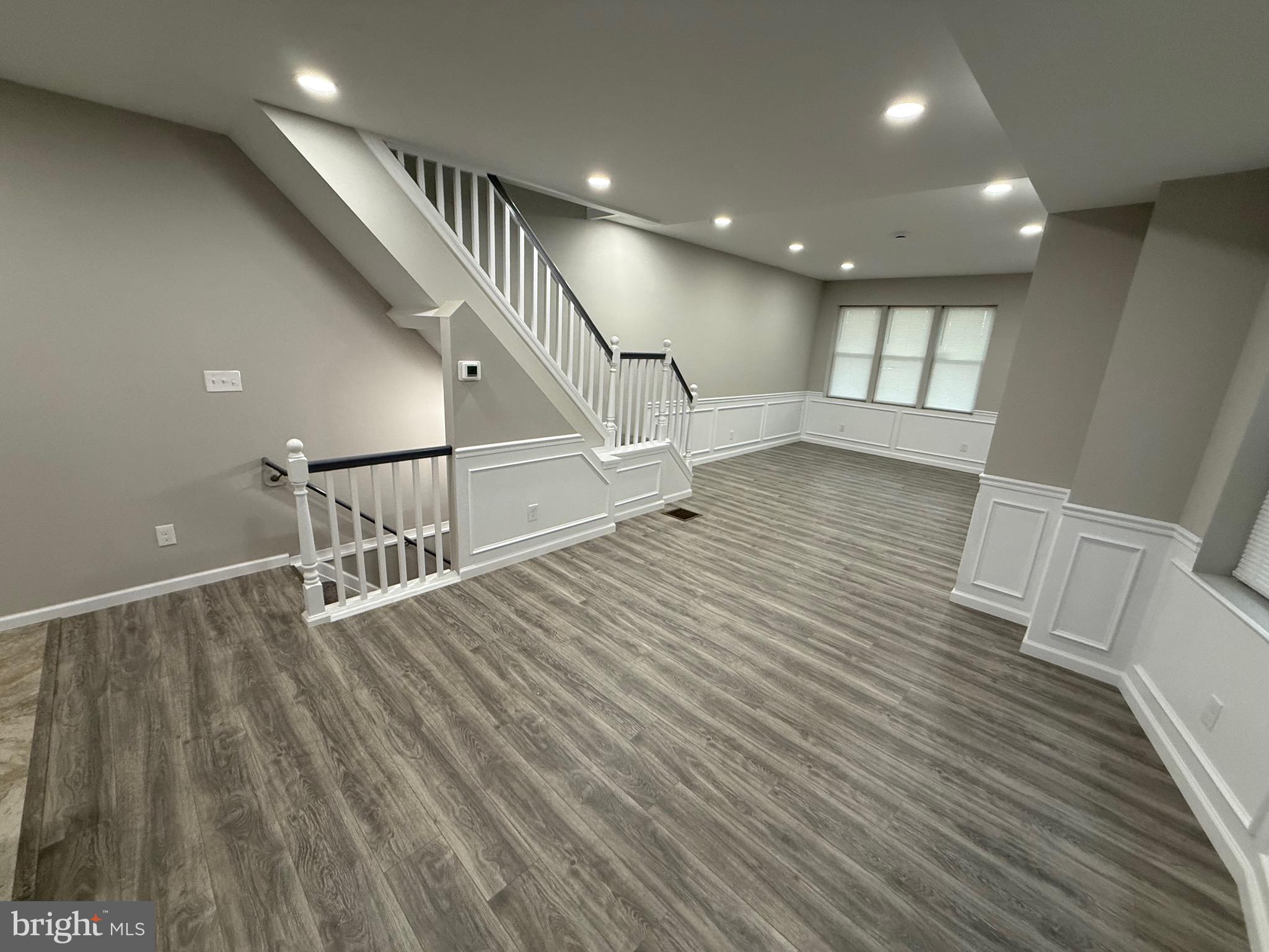 4937 N WARNOCK STREET