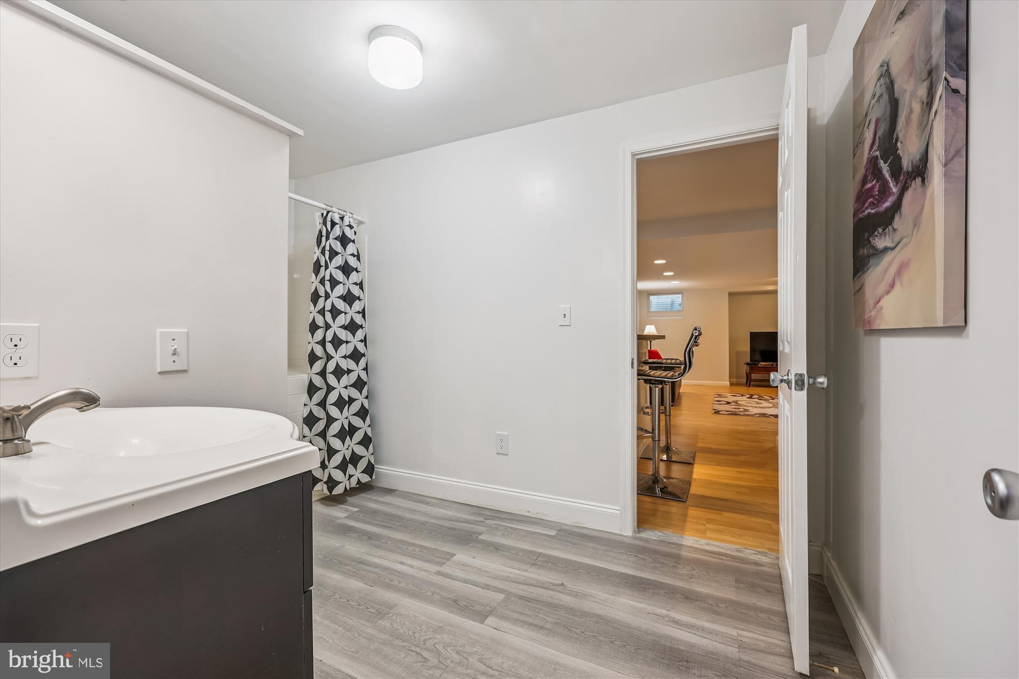 WASHINGTONIAN WOODS - Residential