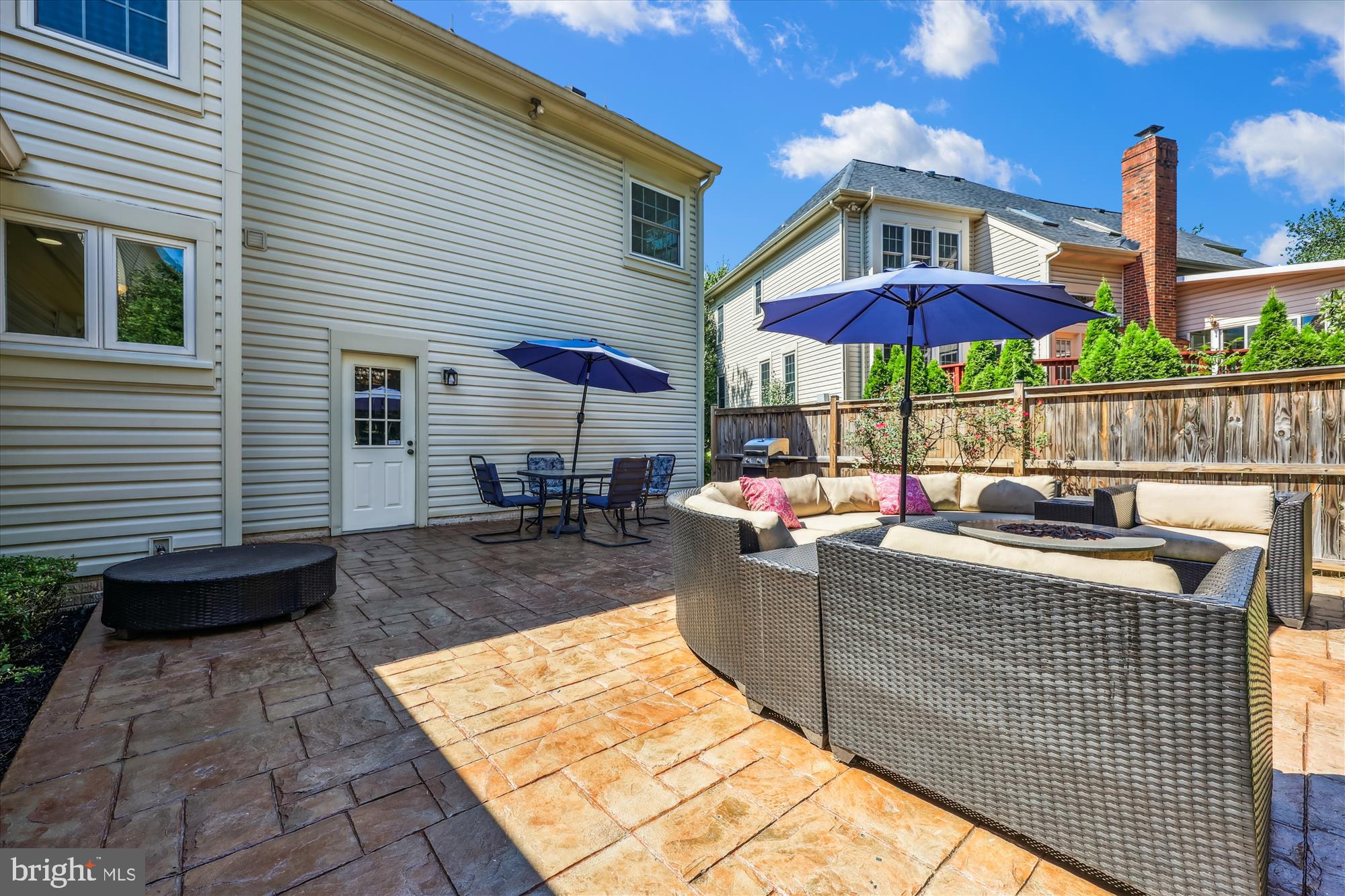 WASHINGTONIAN WOODS - Residential