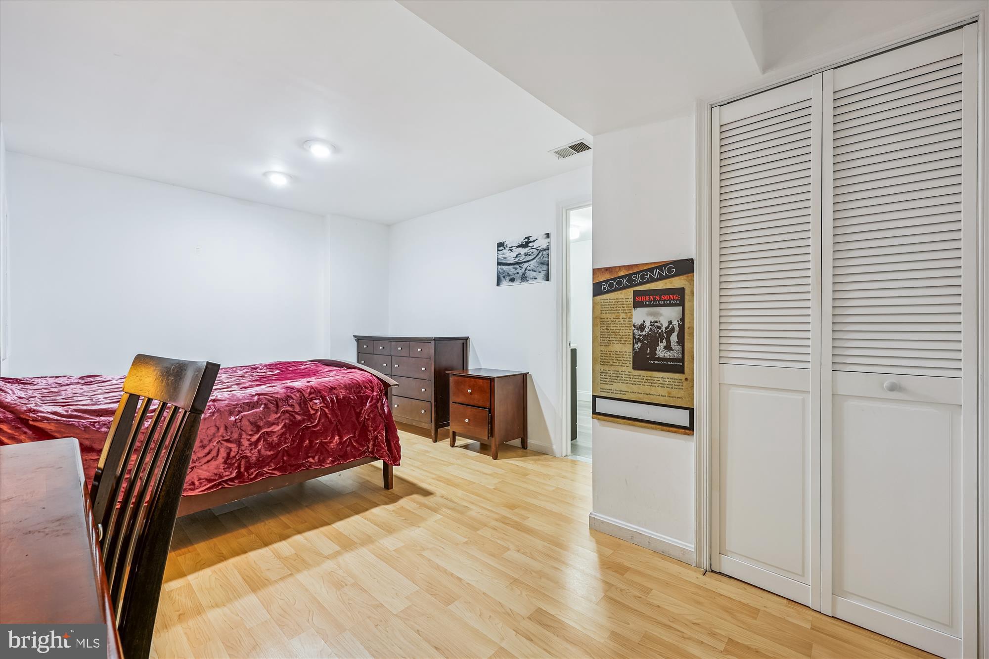 WASHINGTONIAN WOODS - Residential