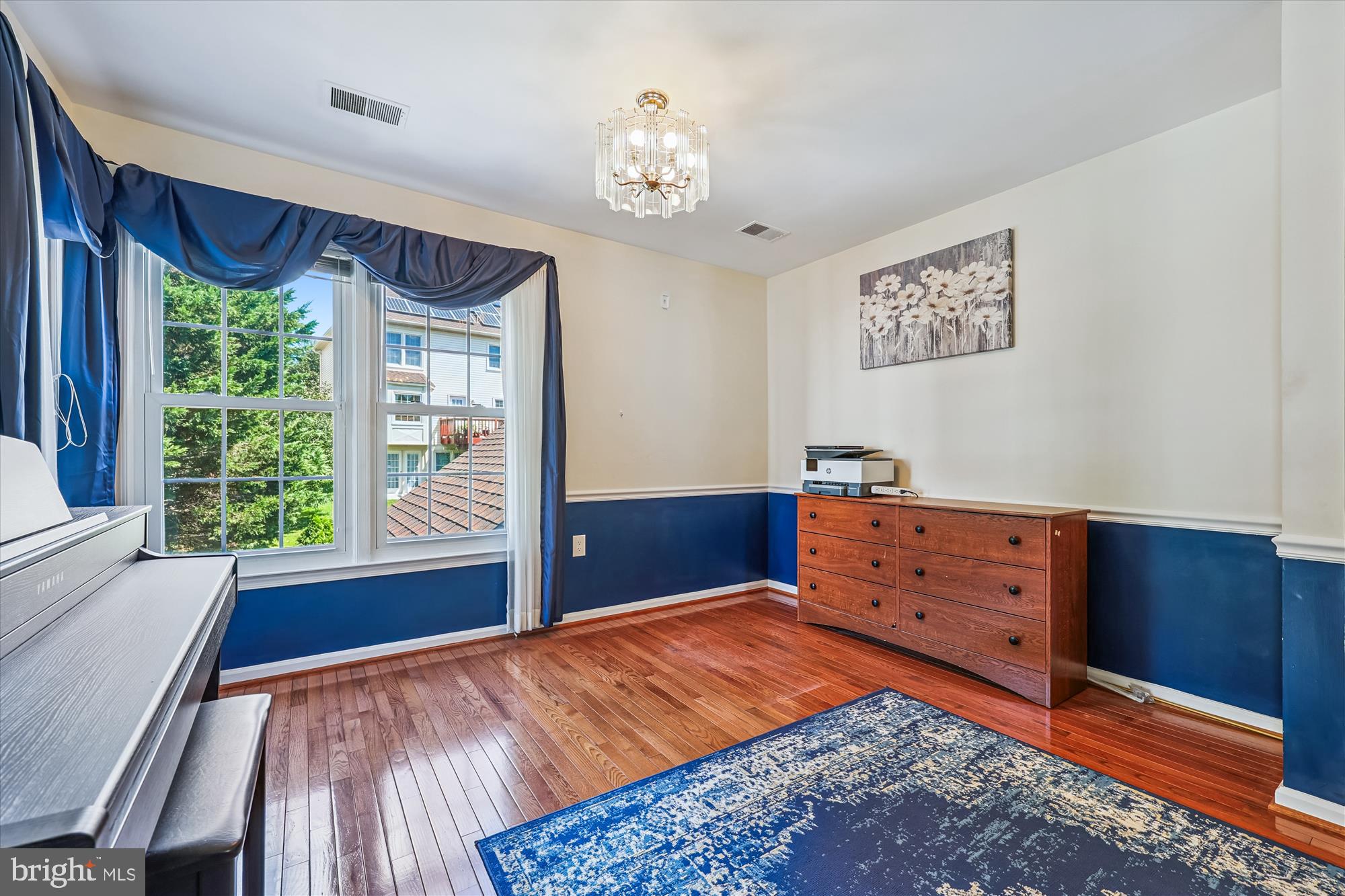 WASHINGTONIAN WOODS - Residential